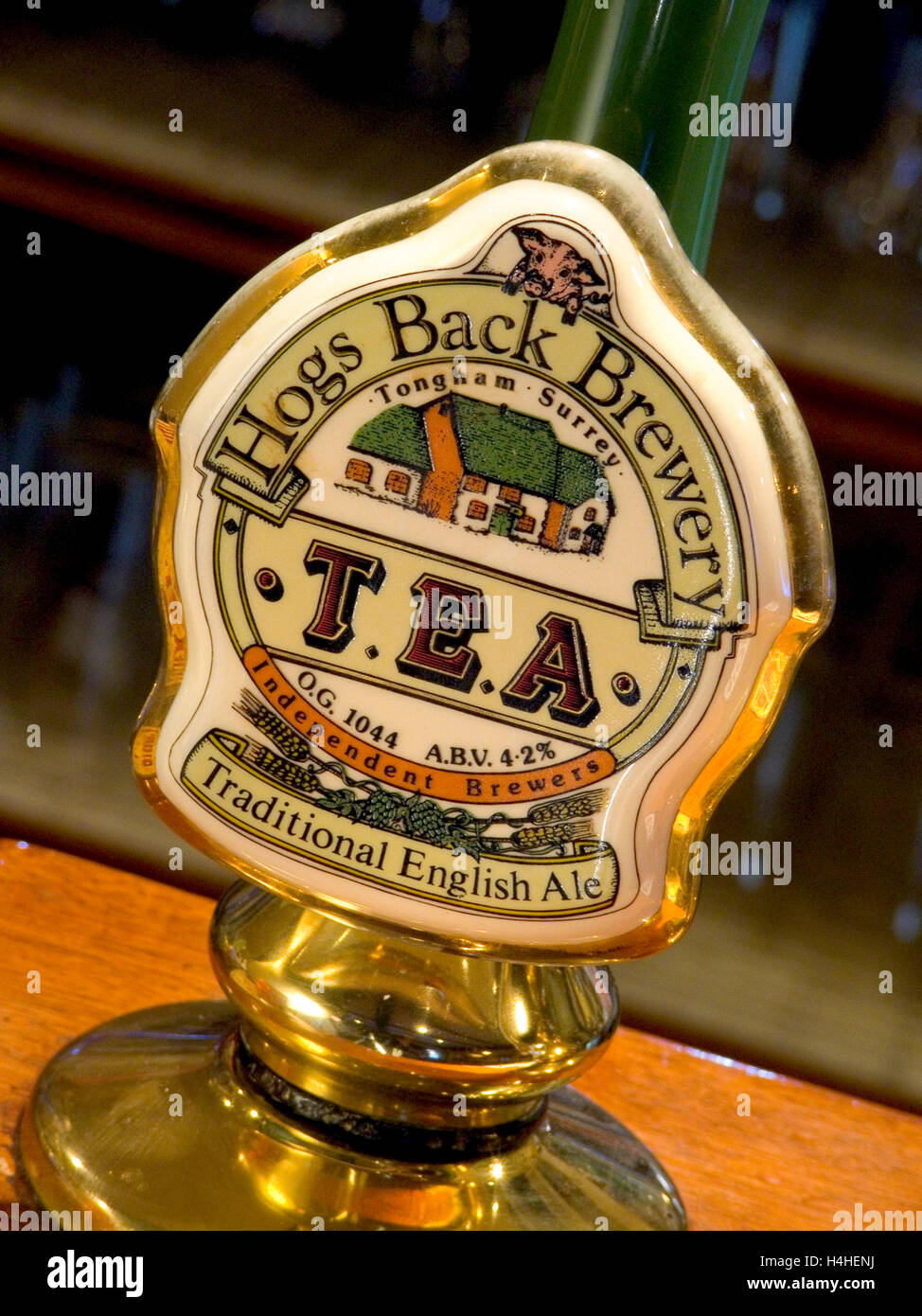 Englisches Ale Pumpe Label "T.E.A." traditionelle Bier an die Schweine zurück Brauerei in Tongham Surrey UK Stockfoto