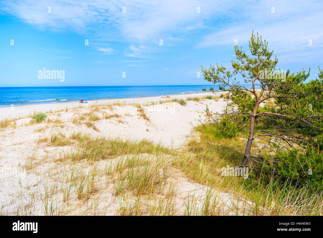 Blick auf den wunderschönen Sandstrand in der Stadt Leba, Ostsee, Polen Stockfoto