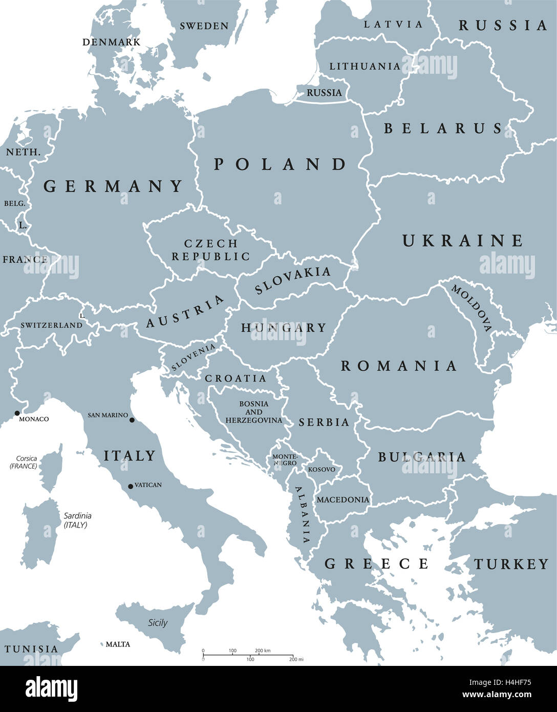 Mitteleuropa Ländern politische Karte mit nationalen Grenzen. Graue Abbildung mit englischen Beschriftungen und Skalierung. Stockfoto