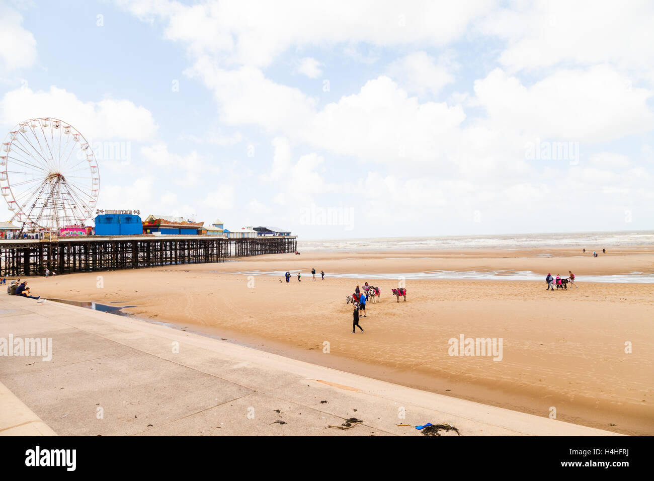 Malerische Aussicht auf den Fähren Rad Blackpool Pleasure Beach. Blackpool, Lancashire, England. Stockfoto