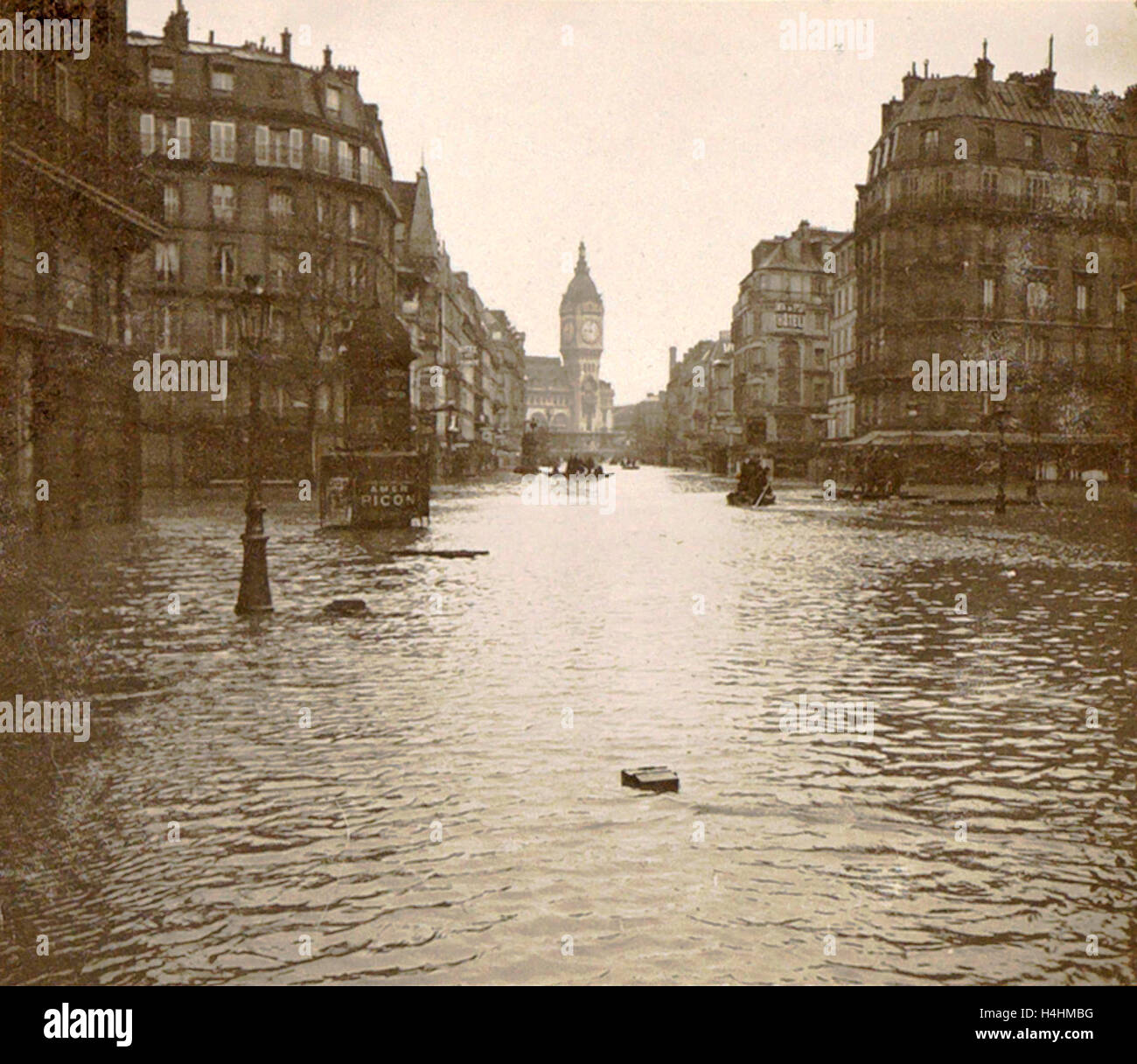Überflutete Straße in Paris, in den Hintergrund le Tour de l ' Horloge, Frankreich, 1910 Stockfoto