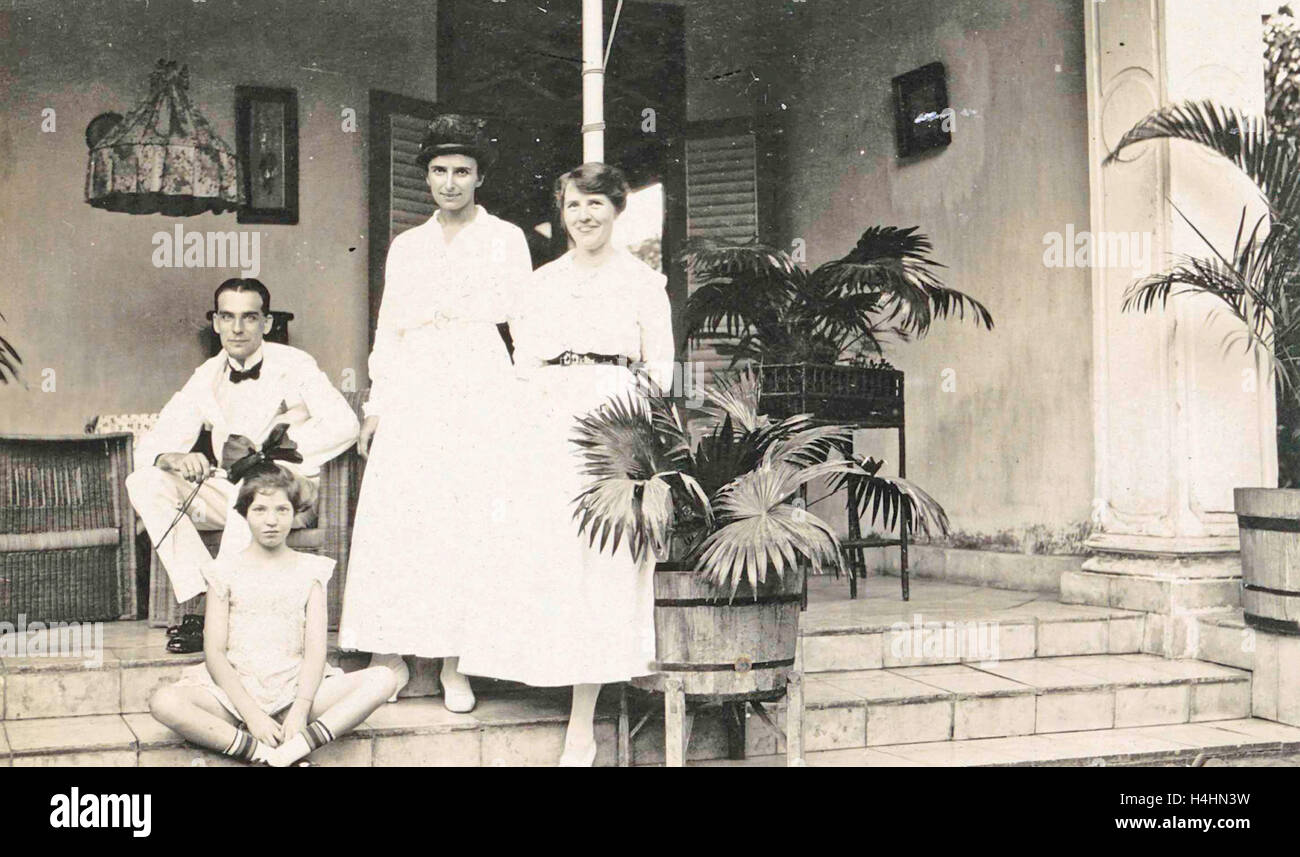 Batavia, Gruppenbild auf Veranda, Jakarta-Indonesien Stockfoto