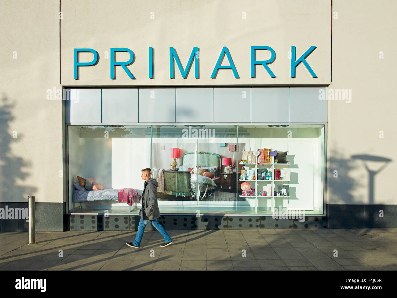 Primark First Store Window Primark Fenster Stockfotos und -bilder Kaufen - Alamy