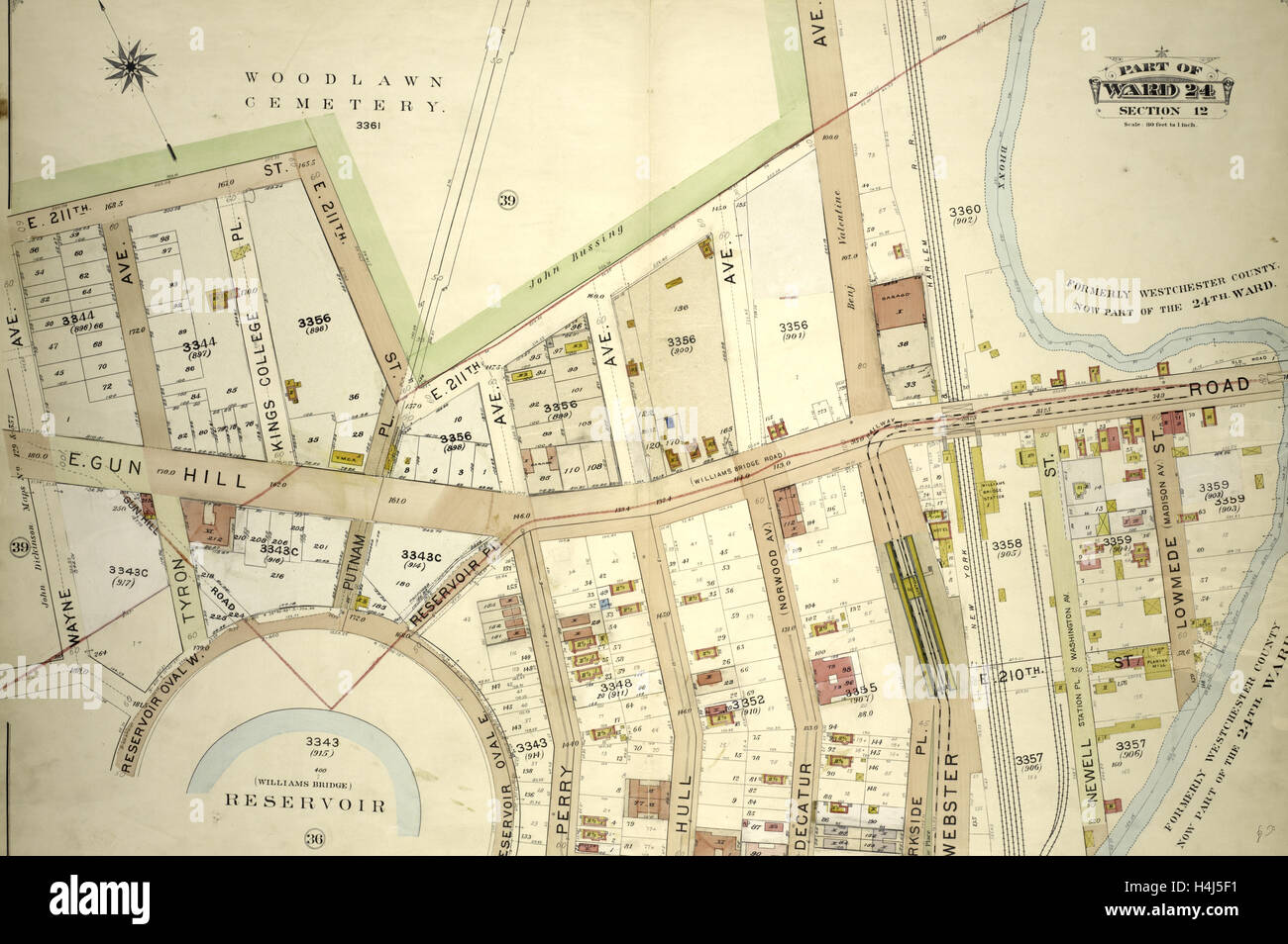 Doppelte Seite Platte Nr. 38, Teil der Gemeinde 24, Abschnitt 12. Begrenzt durch E. 211th Street Woodlawn Cemetery, Webster Avenue Stockfoto