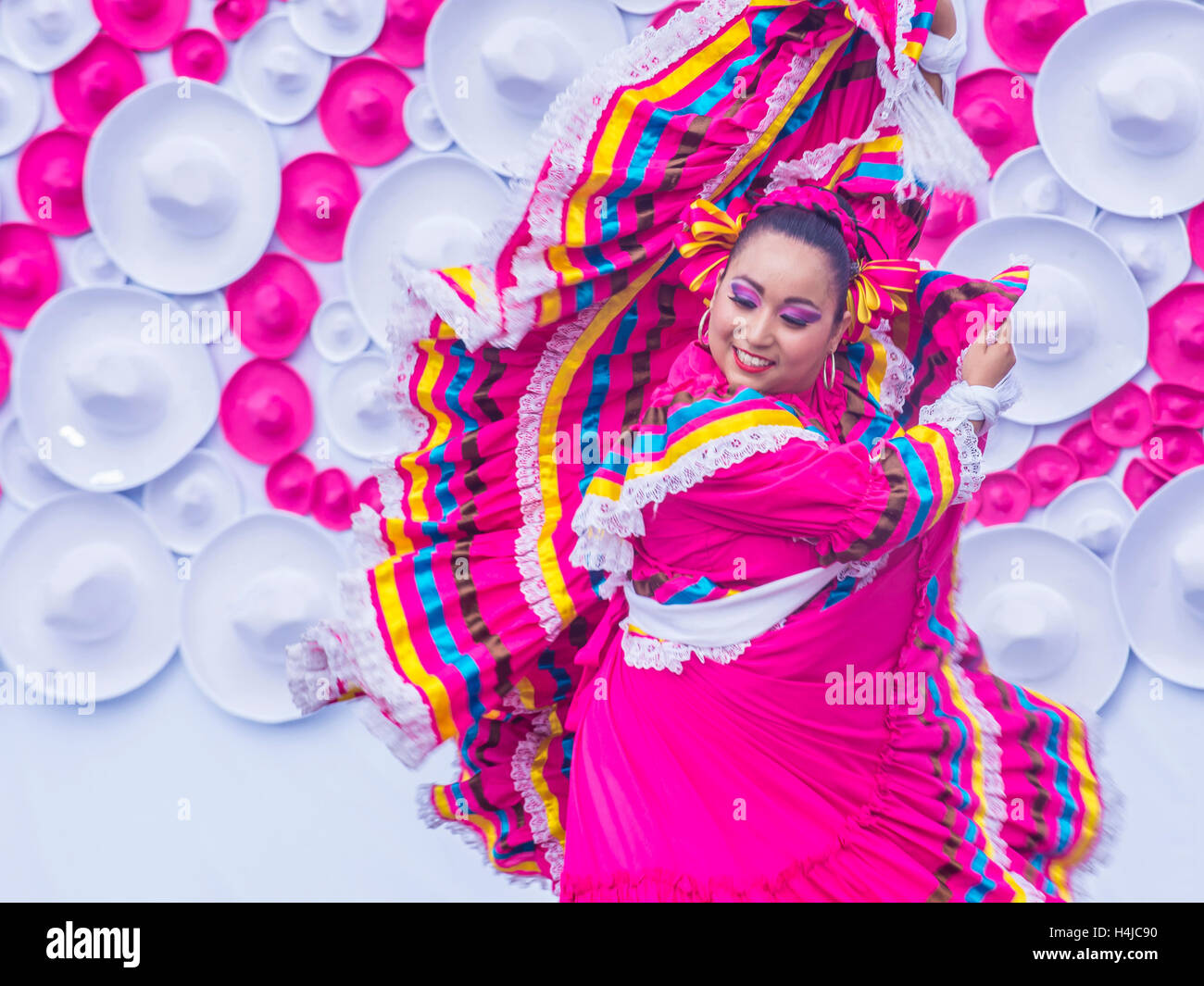 Tänzerin ist auf dem 23. internationalen Mariachi & Charros Festival in Guadalajara Mexiko Stockfoto