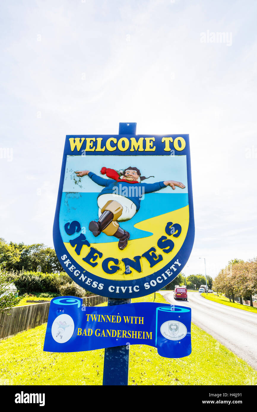 Skegness Lincolnshire GB UK England willkommen Ortstafel Skegness Schild am Straßenrand unterzeichnen in Skegness Stadt Stockfoto