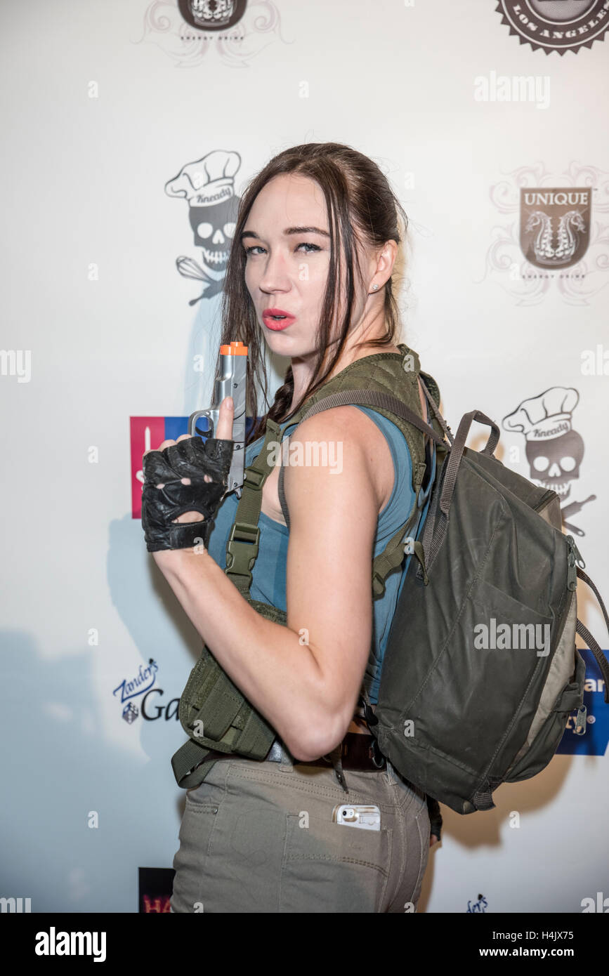 Los Angeles, USA. 15. Oktober 2016. Jennifer Lynn Warren kommt an Halloween Hotness 3 in 3D: Helden und Schurken in der Reserve, Los Angeles, CA-Credit: The Foto Zugang/Alamy Live News Stockfoto