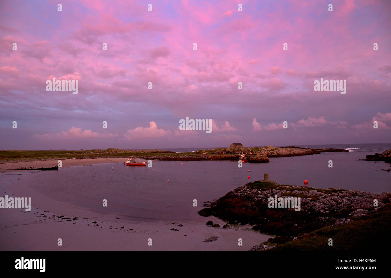 Scarinish Hafen bei Sonnenuntergang, Tiree, Inneren Hebriden, Argyll and Bute, Scotland Stockfoto