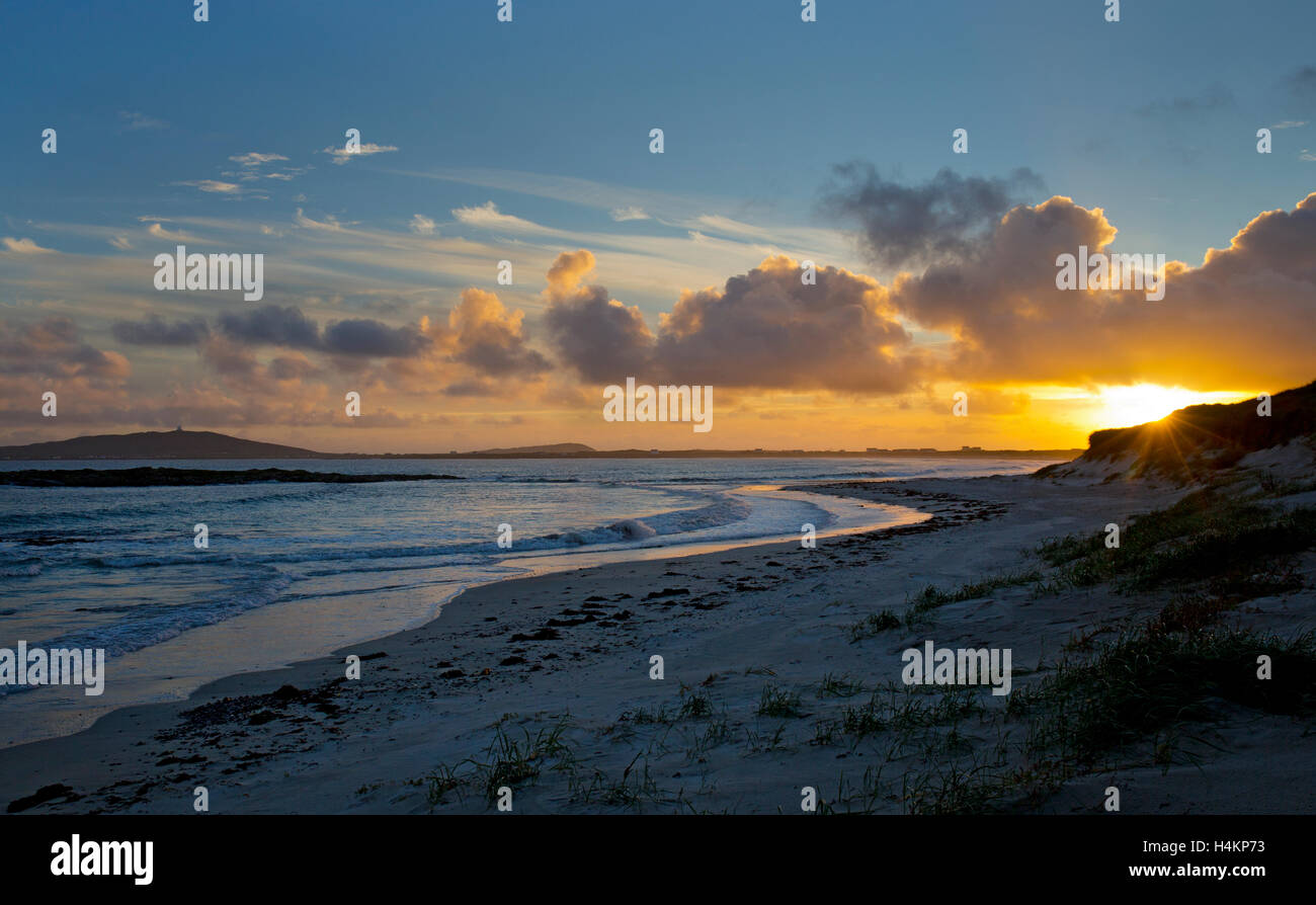 Sonnenuntergang an der Crossapol Bucht, Tiree, Inneren Hebriden, Argyll and Bute, Scotland Stockfoto