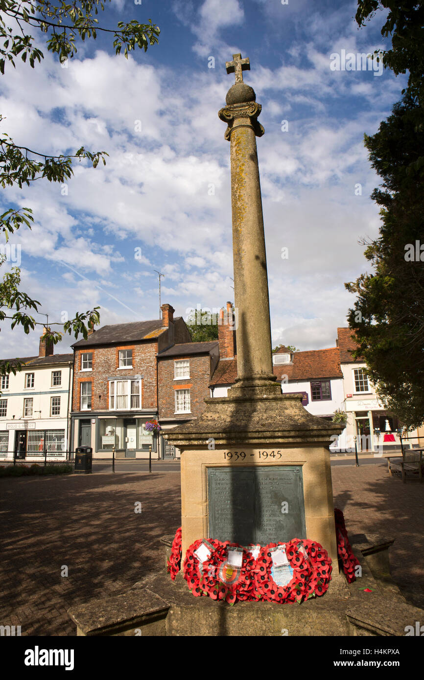 England, Berkshire, Hungerford, Bridge Street Town Kriegerdenkmal Stockfoto