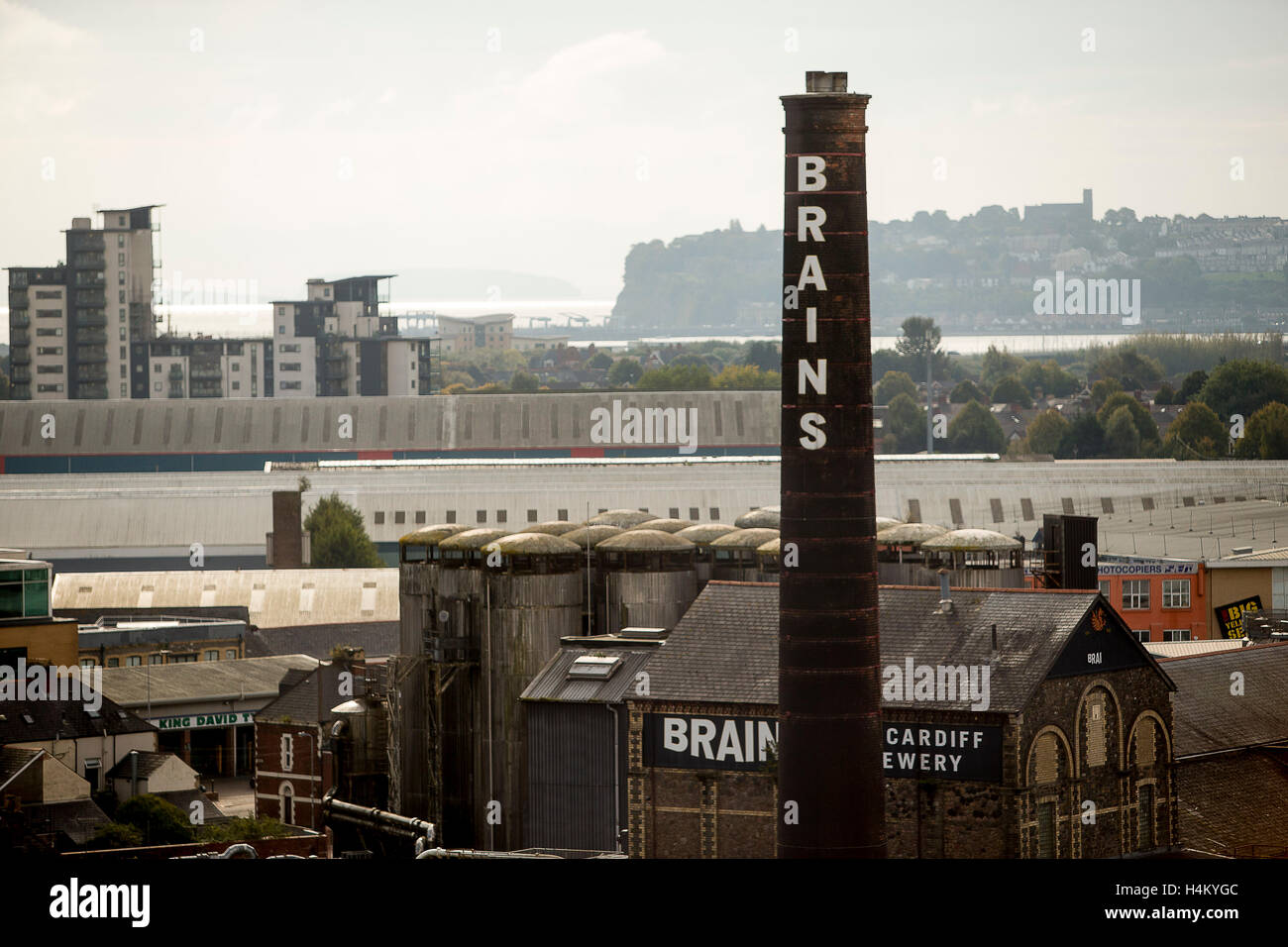 Gesamtansicht der Gehirne Brauerei in Cardiff, Südwales. Stockfoto