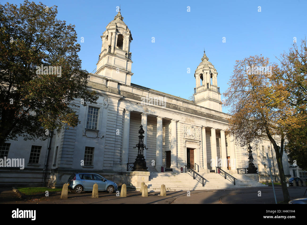 Allgemeine Ansicht von Cardiff Crown Court auf Cathays Park Stockfoto