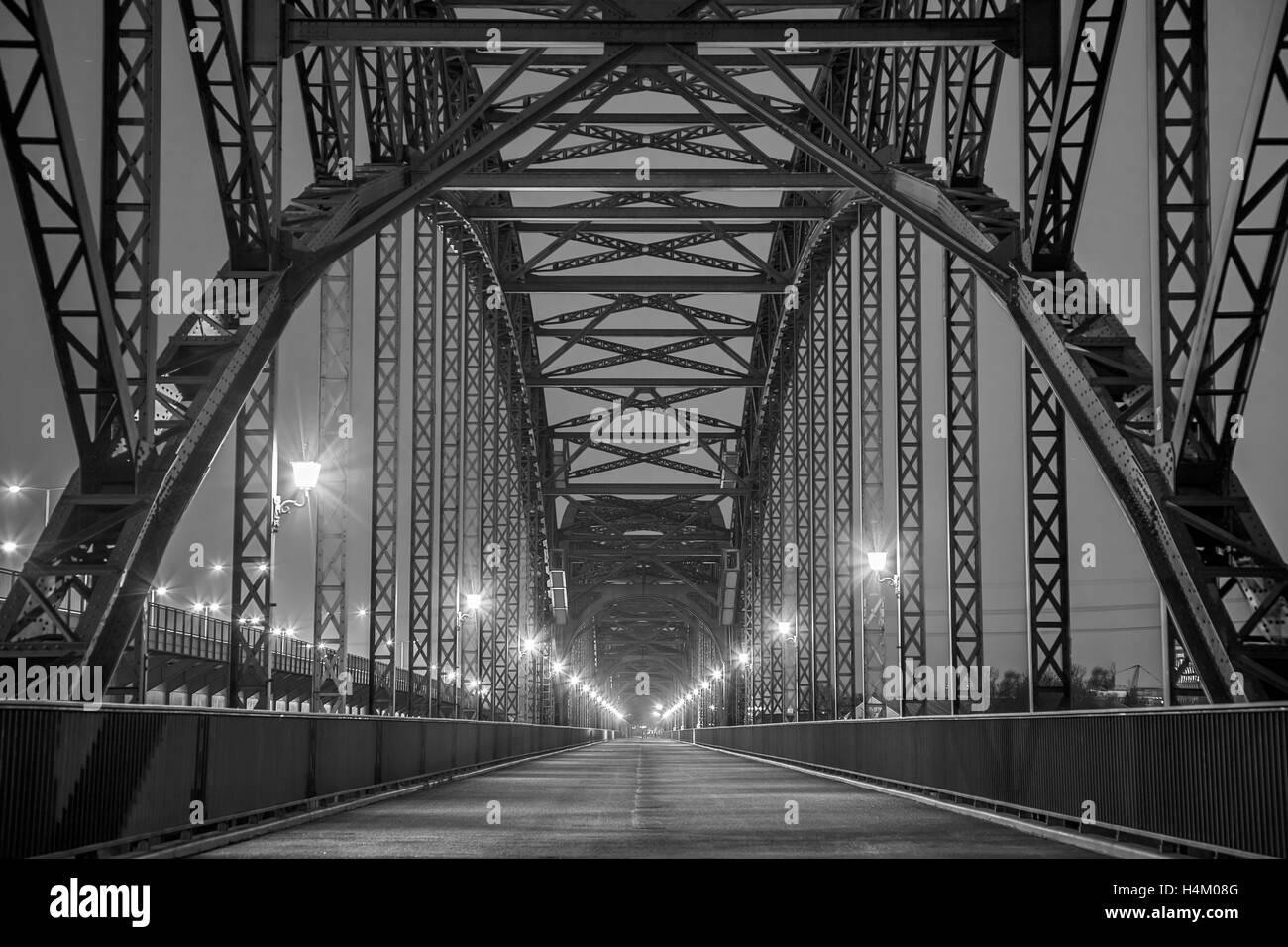 Historische Stahlbrücke in Hamburg Stockfoto