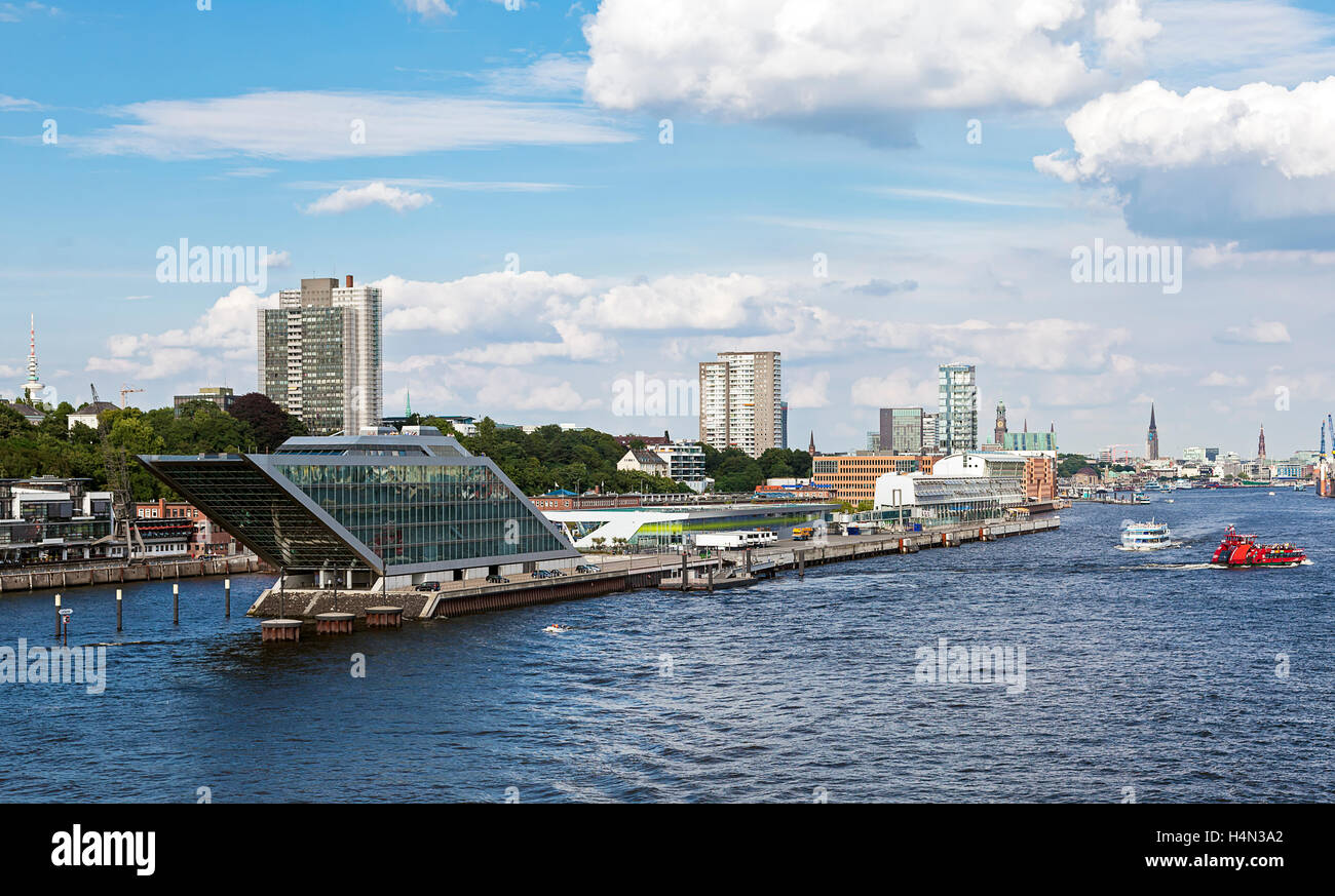 Hamburg; Panoramaansicht: Bürohaus Dockland Stockfoto