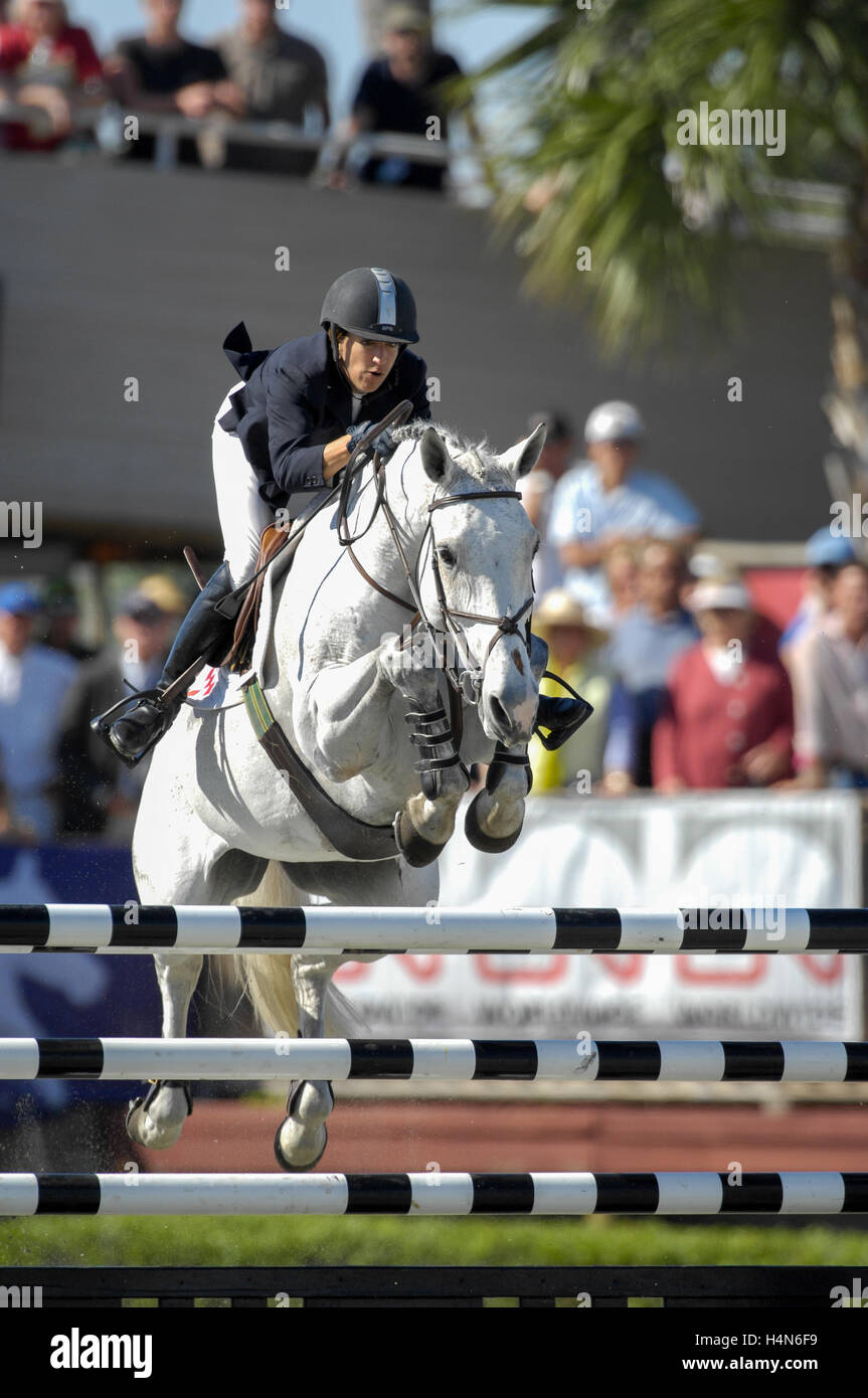 Laura Kraut (USA) Reiten Miss Independent, Winter Equestrian Festival, Wellington Florida Stockfoto