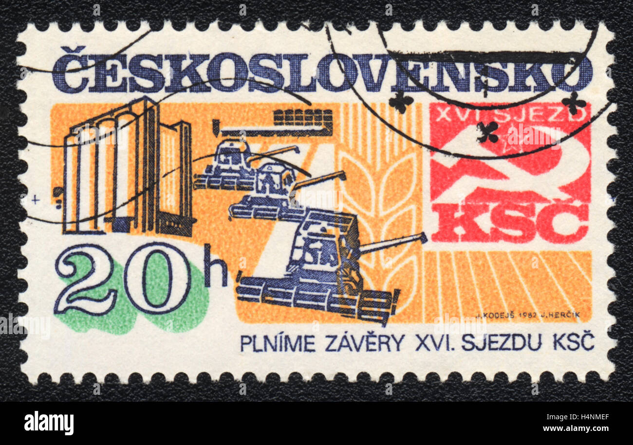 Eine Briefmarke gedruckt in der Tschechoslowakei zeigt den Fortschritt der sowjetischen Tschechoslowakei, XVI. Kongress der kommunistischen Partei, 1982 Stockfoto