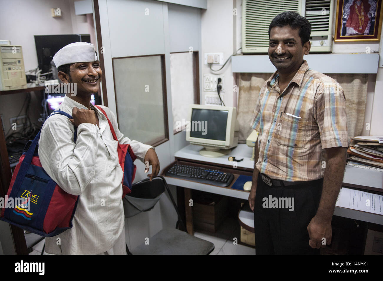 Dabbawalla. Tiffin Mittagessen Boxensystem von Lebensmittellieferungen in Mumbai, Bombay, Maharashtra, Indien. Stockfoto