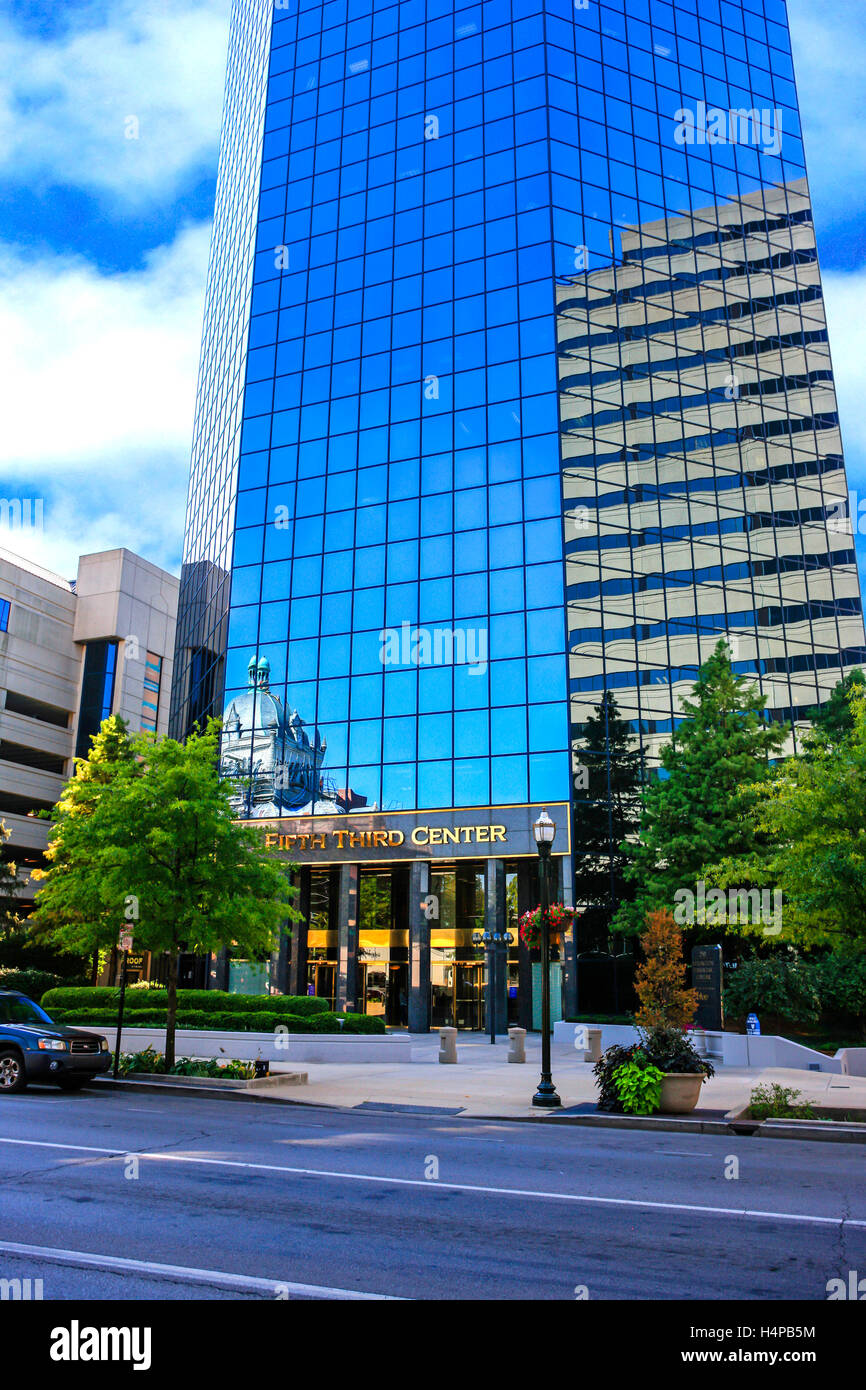 Fünfte dritte Bank Hochhaus auf der W Main Street in der Innenstadt von Lexington KY Stockfoto Fünfte dritte Bank Hochhaus auf der W Main Street in der Innenstadt von Lexington KY Stockfoto