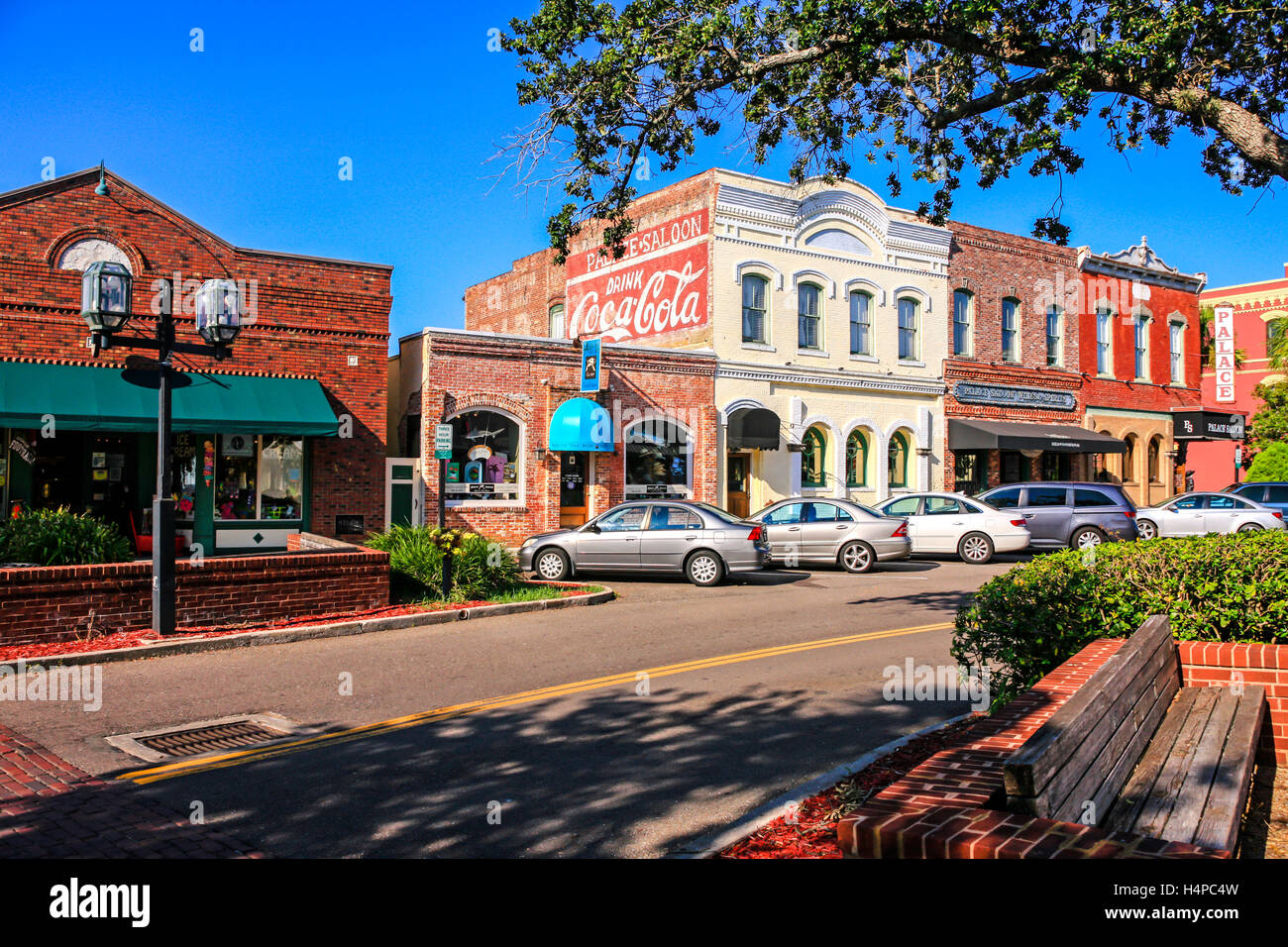 Geschäfte am Centre Street in der Innenstadt von Fernandina Beach City in Florida Stockfoto