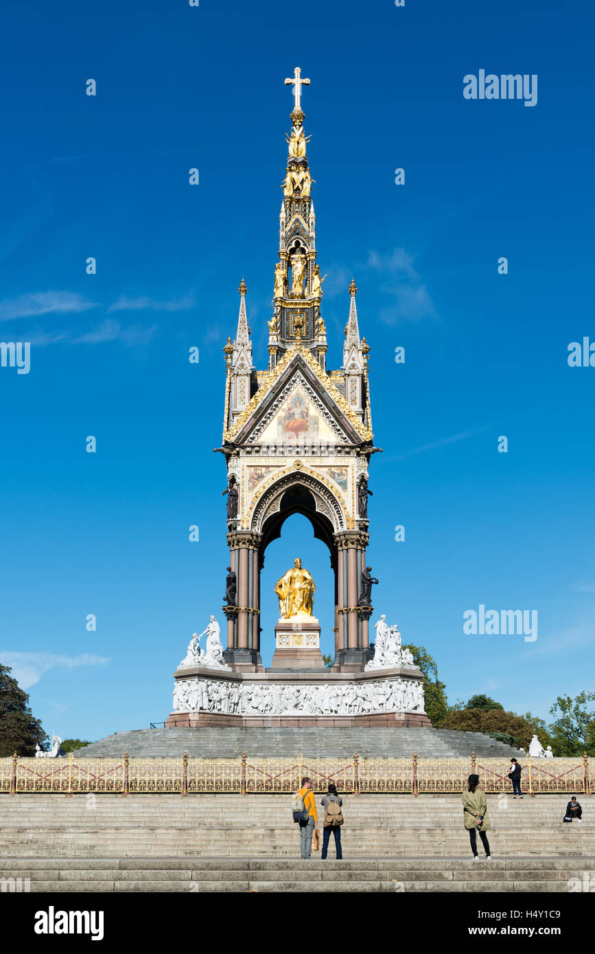Das Albert Memorial in Kensington Gardens, London, England, UK Stockfoto