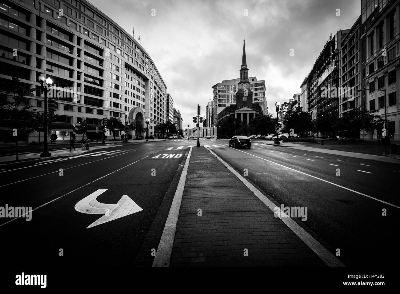 Die New York Avenue Presbyterian Church und Kreuzung in Washington, DC. Stockfoto