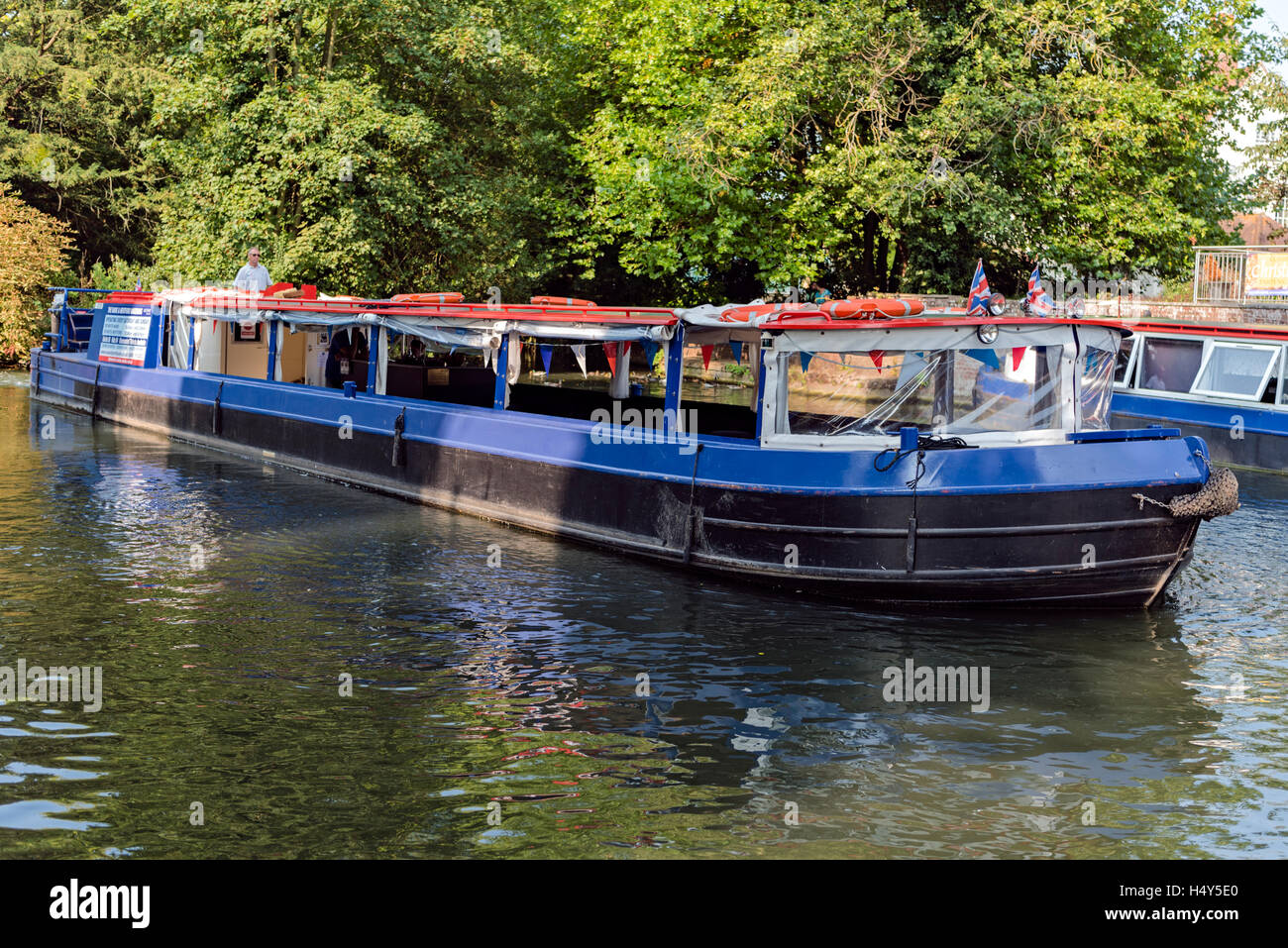 Ein Longboat auf den Fluss Lee, Ware, Hertfordshire Stockfoto
