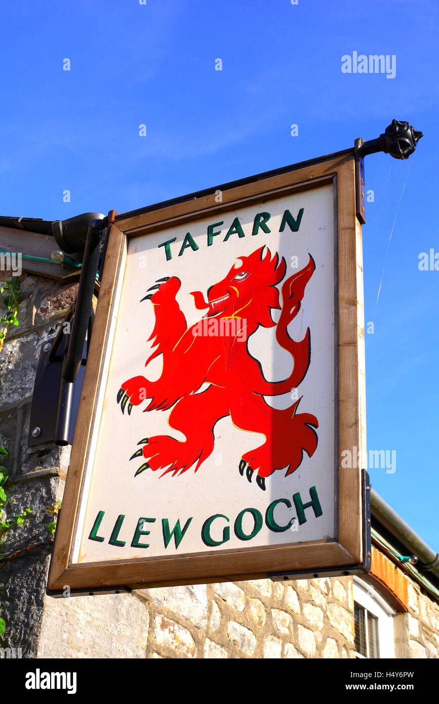 Pub Schild, Tafarn Llew Coch, das Red Lion Pub, Penderyn, Brecon Beacons, Powys, South Wales Stockfoto