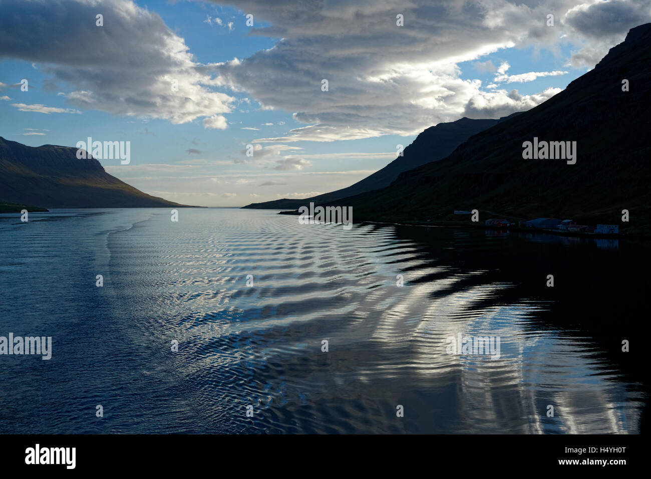 Fjord Ozean Küstenlandschaft, Seyoisfjord, Island, Nordatlantik, Europa Stockfoto