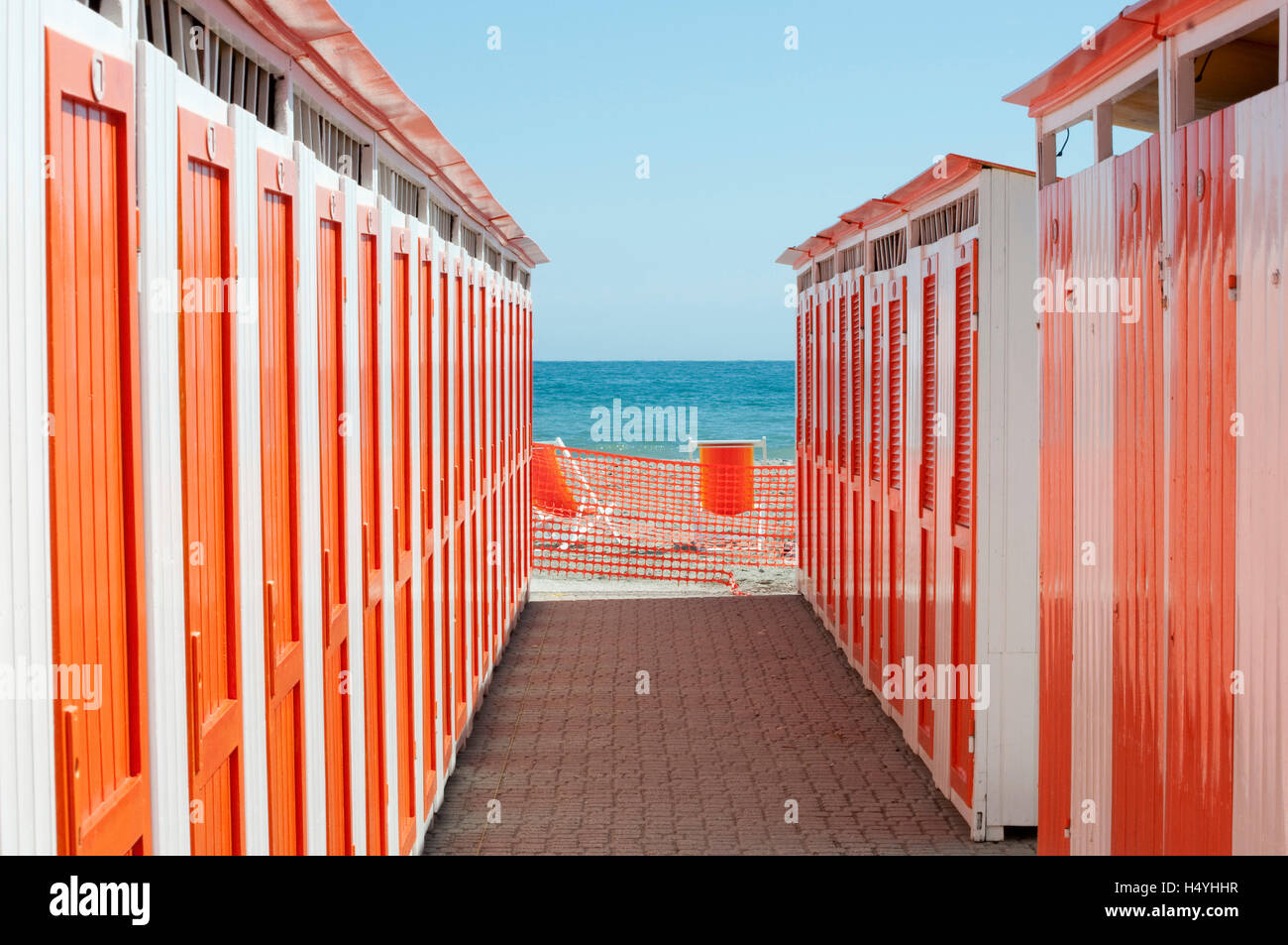 Strand zu vergießen, Baden Hütten, Albenga, Riviera, Ligurien, Italien, Europa Stockfoto