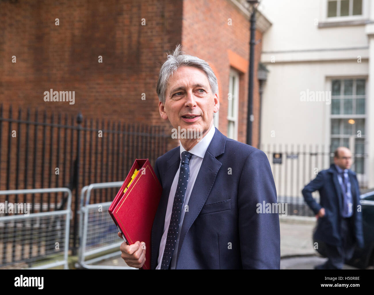 Kanzler des Finanzministeriums, Phillip Hammond, in der Downing Street für eine Kabinettssitzung Stockfoto