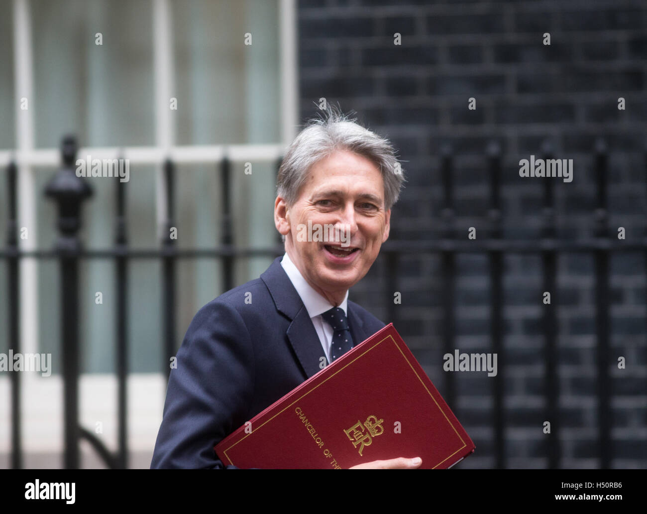 Kanzler des Finanzministeriums, Phillip Hammond, in der Downing Street für eine Kabinettssitzung Stockfoto