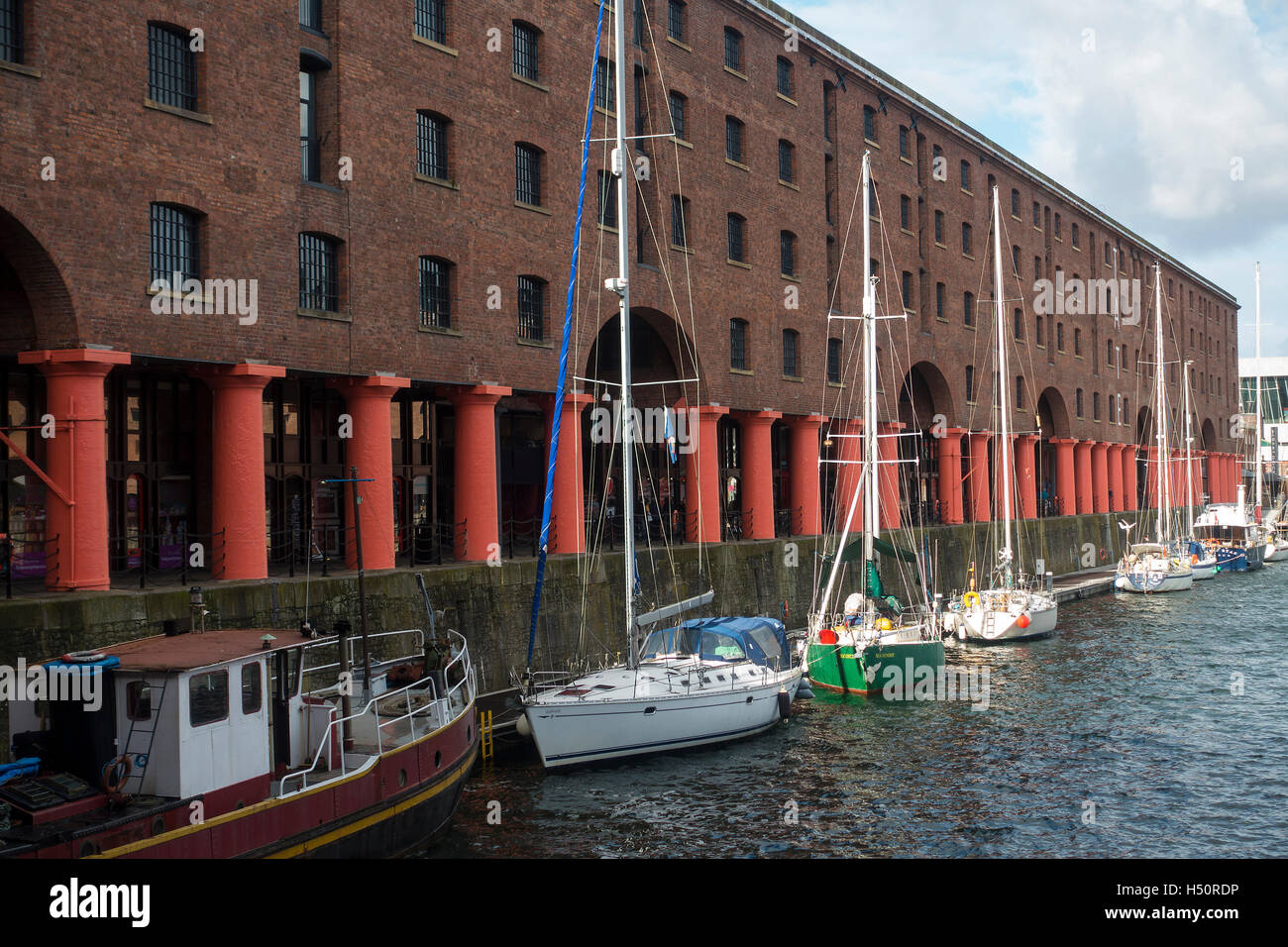 Der Albert Dock-Komplex im historischen Liverpool Waterfront Merseyside England Vereinigtes Königreich UK Stockfoto