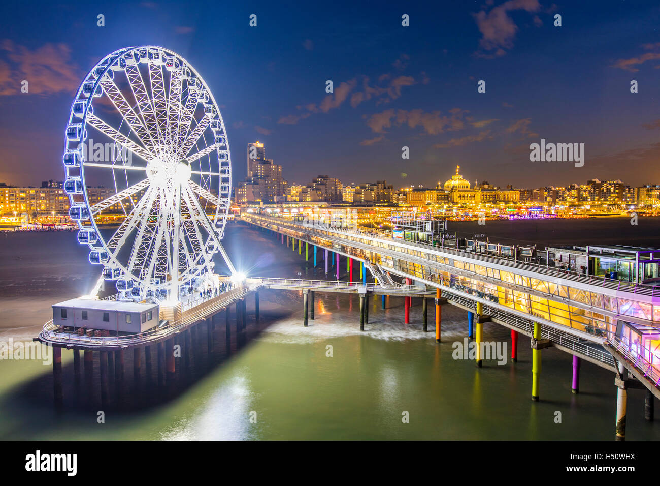 Scheveningen, Küsten Viertel von den Haag, Niederlande, renoviert am Meer Pier, Riesenrad, Restaurants, Unterhaltung, Stockfoto