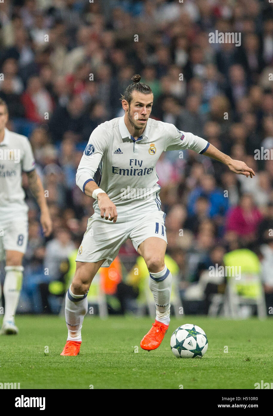 Madrid, Spanien. 18. Oktober 2016. Real Madrid Welsh weiterleiten Gareth Bale in der UEFA Champions League-Spiel zwischen Real Madrid und Legia Warszawa im Stadion Santiago Bernabeu in Madrid, Dienstag, 18. Oktober 2016. Bildnachweis: VWPics/Alamy Live-Nachrichten Stockfoto