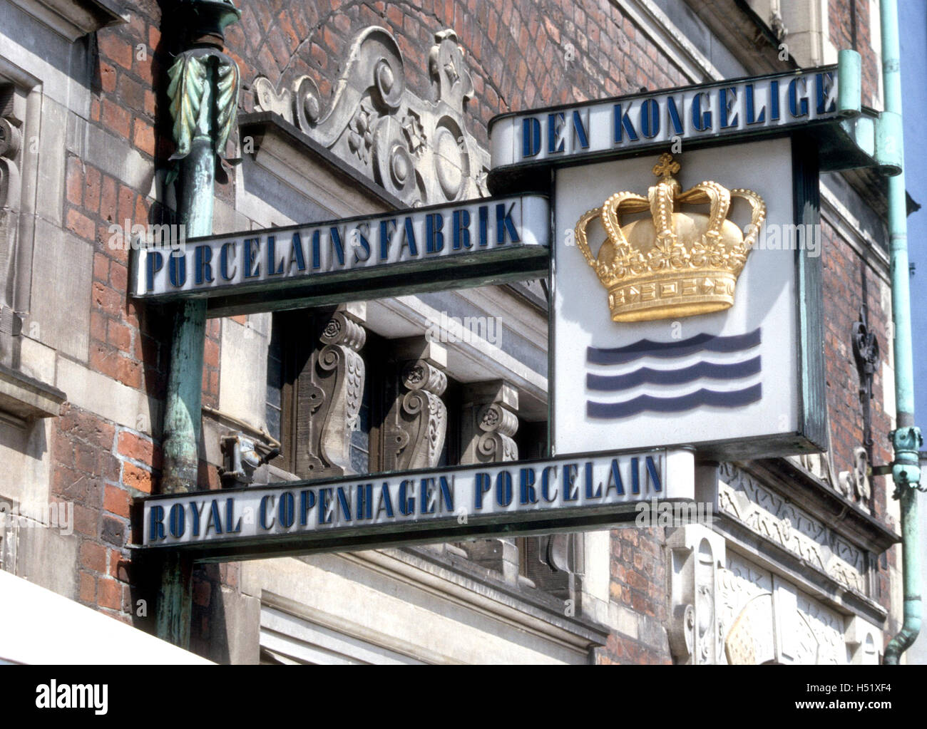 DEN königlichen Zeichen für die dänischen Porzellan Hersteller Stockfoto