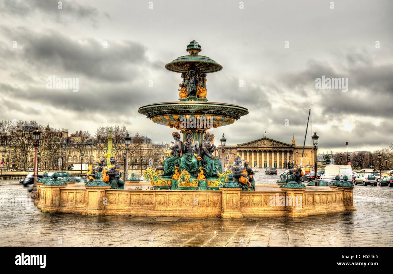 Fontaine des Mers auf der Place De La Concorde in Paris Stockfoto