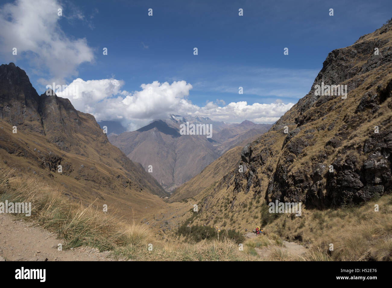 Querformat auf Pass der toten Frau auf dem Inca Trail im Heiligen Tal von Peru Stockfoto