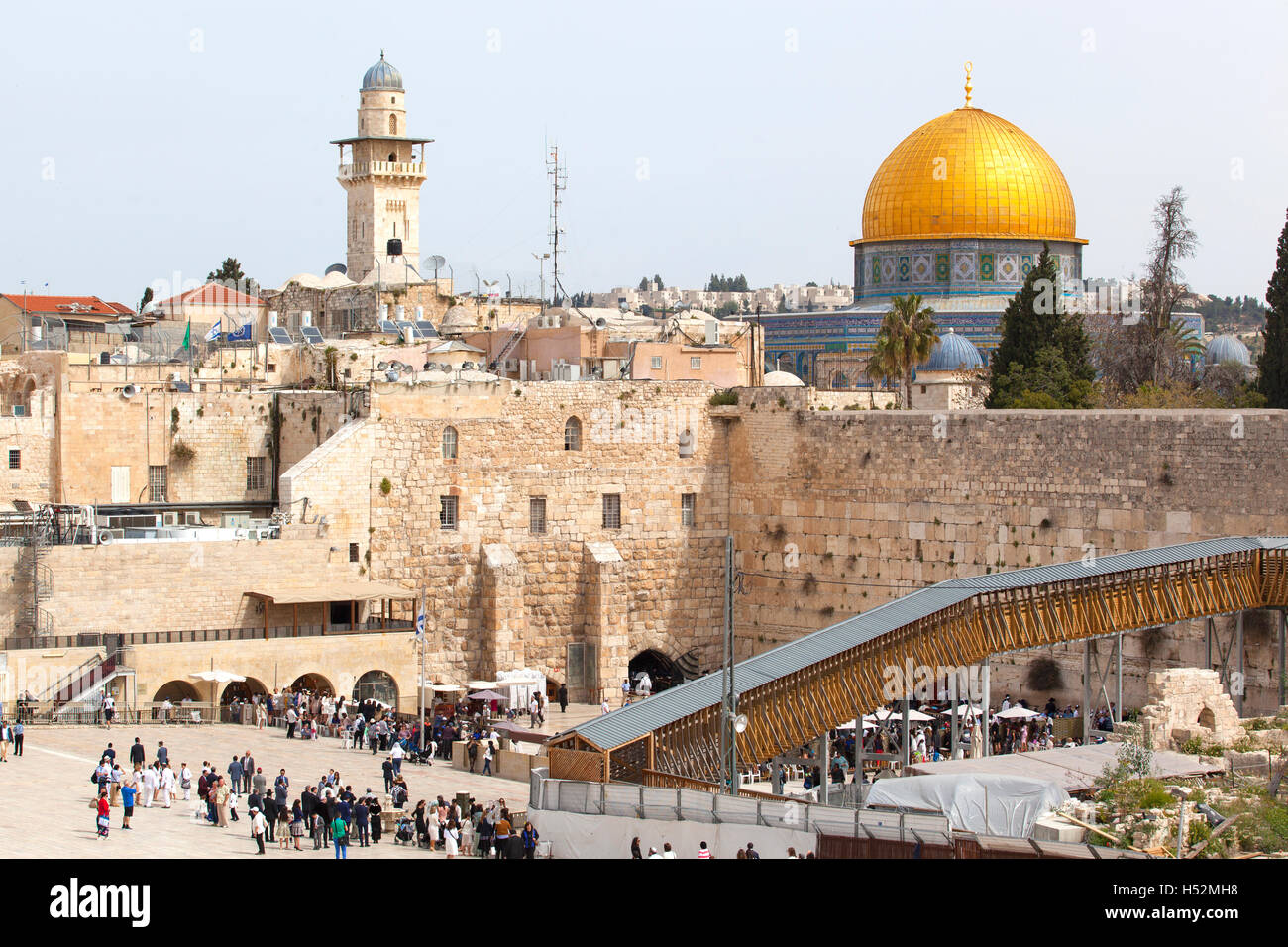 Blick über die 'Western Wall" und die "Tempelberg". Altstadt Jerusalem, Israel. Stockfoto