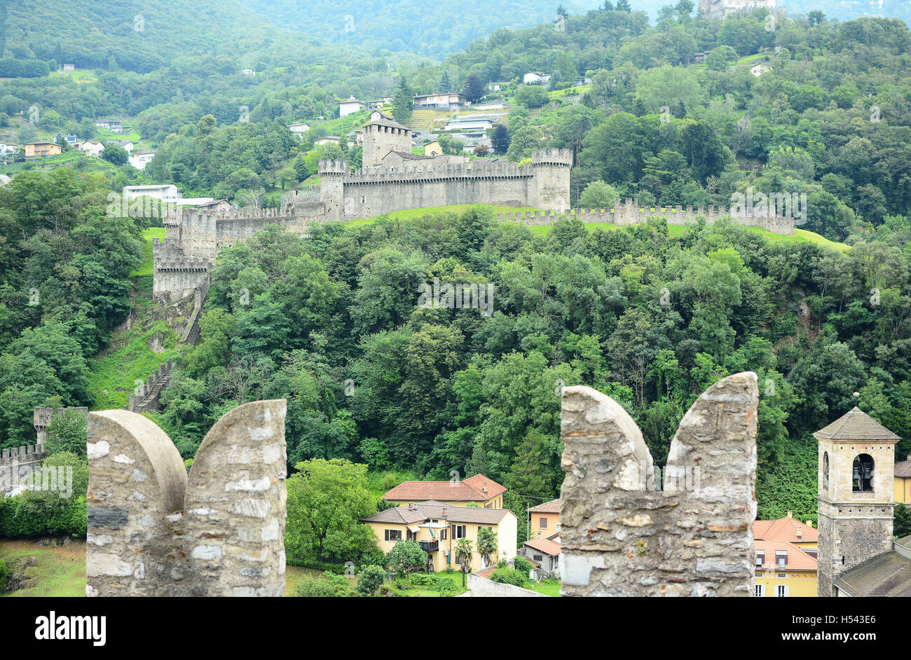 Burg Montebello, Bellinzona, Schweiz, ein UNESCO-Weltkulturerbe. Stockfoto