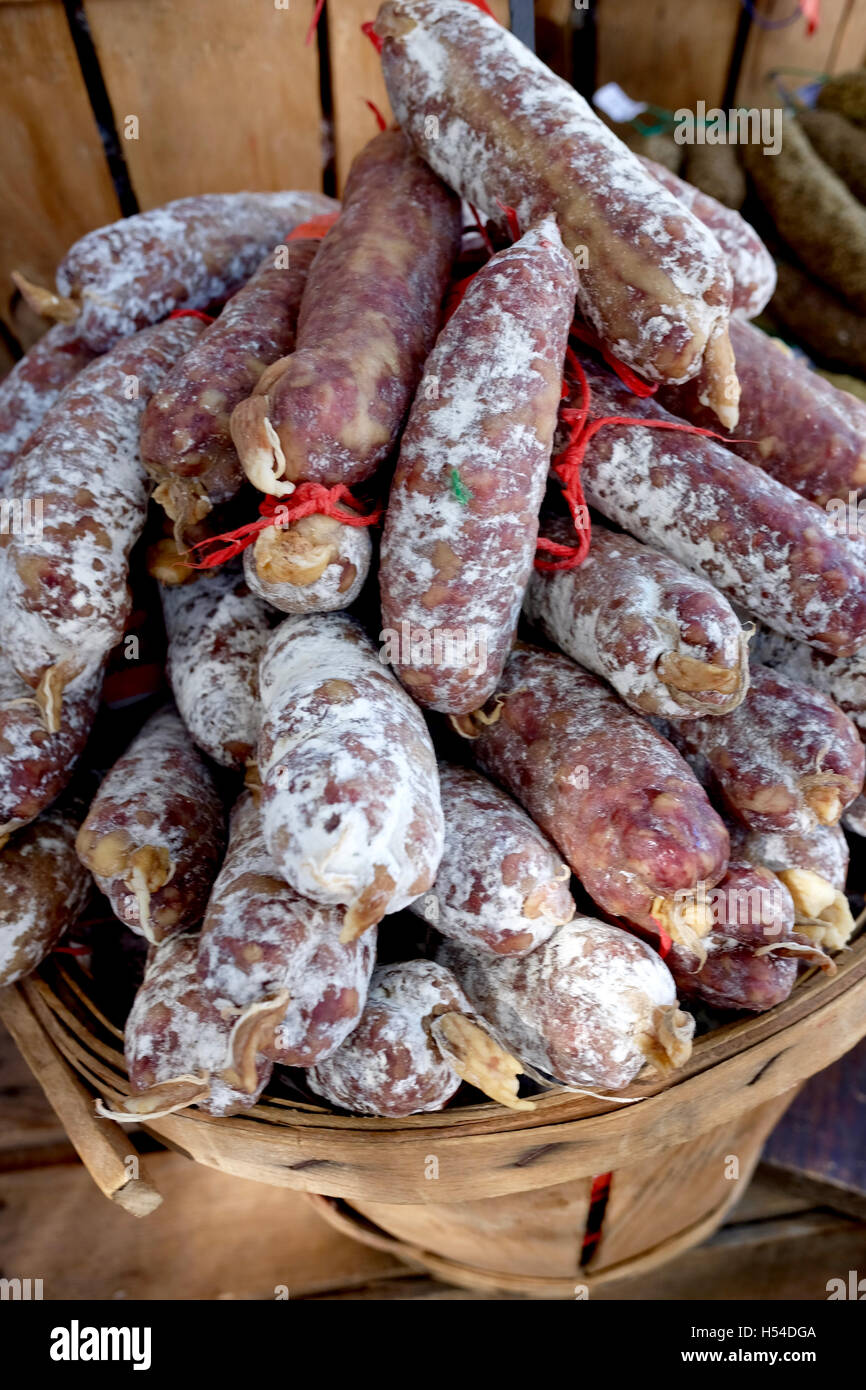 Wurst zum Verkauf auf Markt, Provence, Frankreich Stockfoto