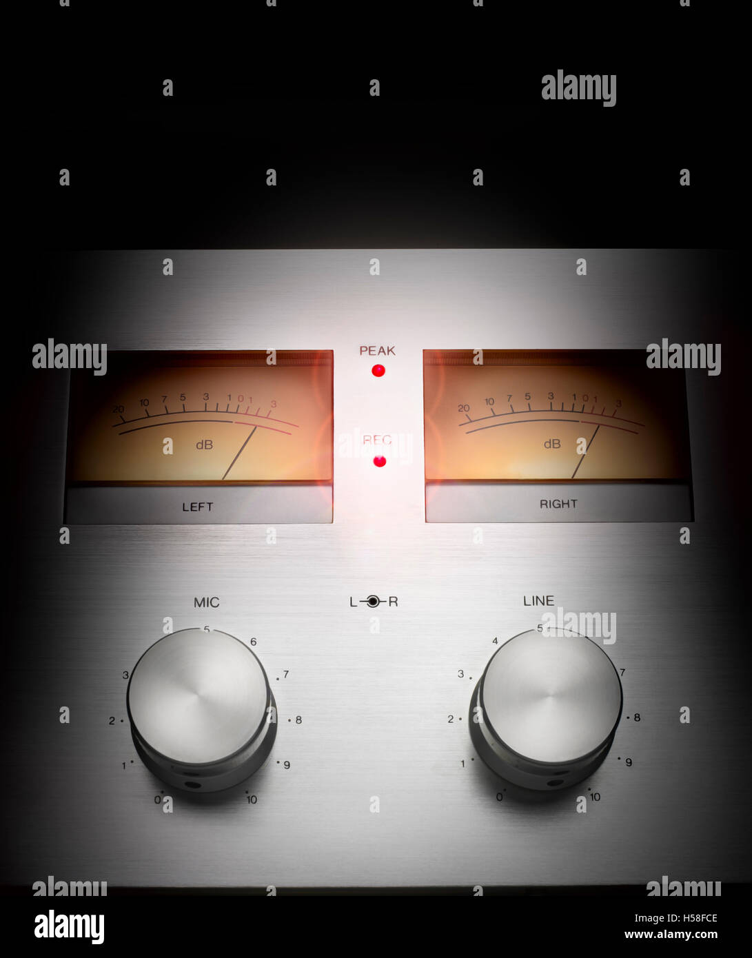 Retro-Hifi Tape-Deck. Gesättigten Audiosignal Konzept. Audio peak Stockfoto