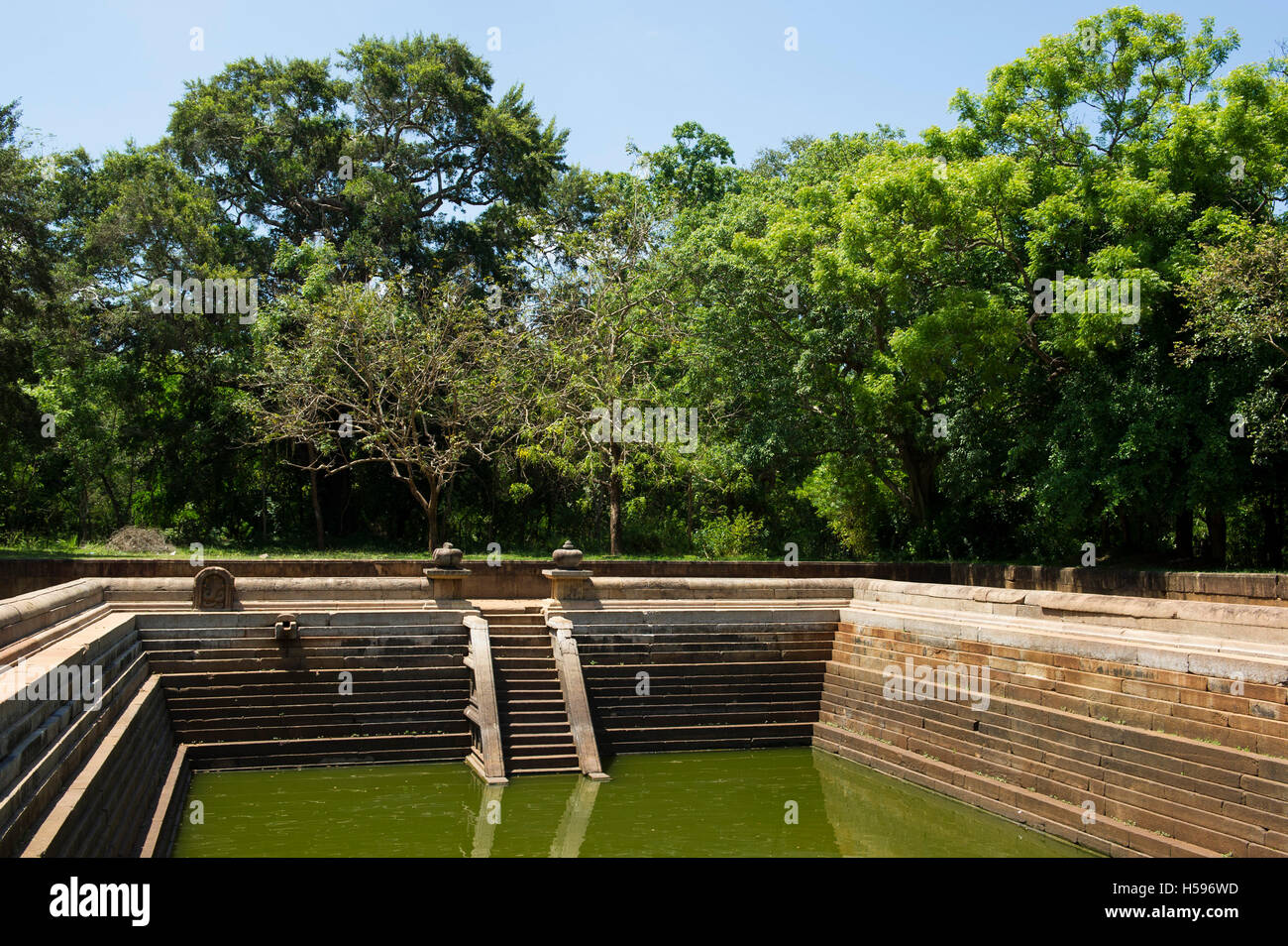 Kuttam Pokuna, zwei Teiche, Anuradhapura, Sri Lanka Stockfoto