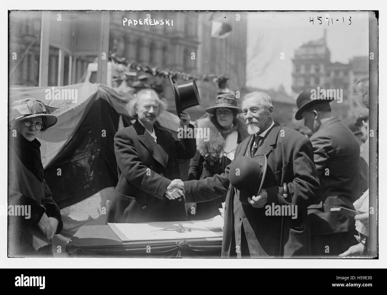 Ein Porträt oder Bild von Padere, möglicherweise in Bezug auf Ignacy Jan Paderewski, einen polnischen Pianisten, Komponisten und politische Figur, die seinen Beitrag zu Musik und Politik zeigt. Stockfoto