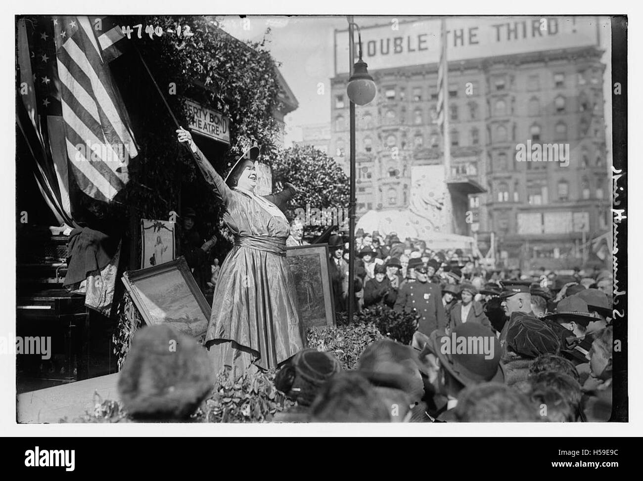 Ein Hinweis auf die berühmte Sängerin Schumann-Heink, möglicherweise ein Porträt oder Foto aus ihrer Karriere als Opernsängerin. Schumann-Heink war eine prominente Mezzosopranistin, die für ihre Auftritte im späten 19. Und frühen 20. Jahrhundert bekannt war. Stockfoto
