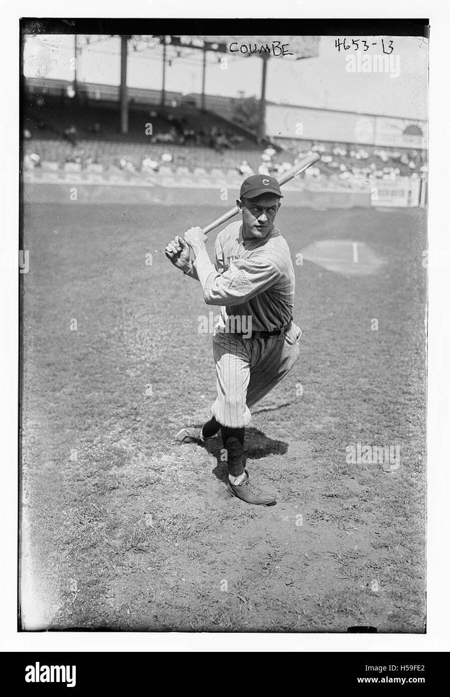 Ein Foto von Fritz Coumbe, einem Athleten aus Cleveland AL, der möglicherweise mit Baseball verwandt ist. Seine Rolle und seine Teilnahme am Sport während seiner Zeit könnte in der regionalen Sportgeschichte von Bedeutung sein. Stockfoto
