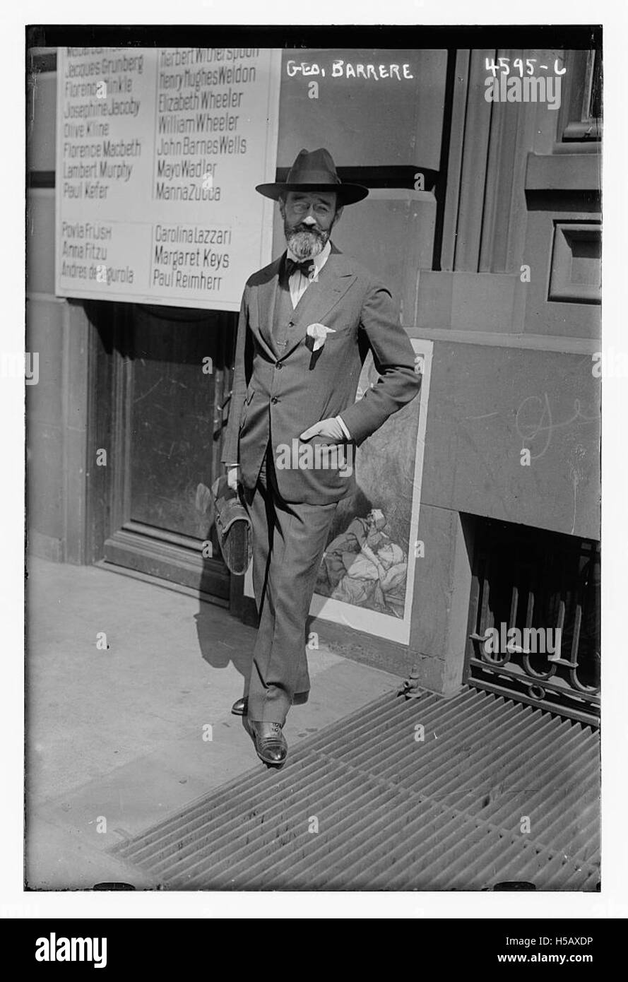 Geo Bar ist ein Geotargeting-Service, mit dem Websitebesitzer Benachrichtigungsbalken anzeigen können, die auf die Geolokalisierung der Besucher zugeschnitten sind. Diese Balken können oben oder unten auf einer Webseite angezeigt werden und bieten anpassbare Nachrichten und optionale Schaltflächenlinks, die die Benutzerinteraktion durch standortspezifische Inhalte verbessern. Stockfoto