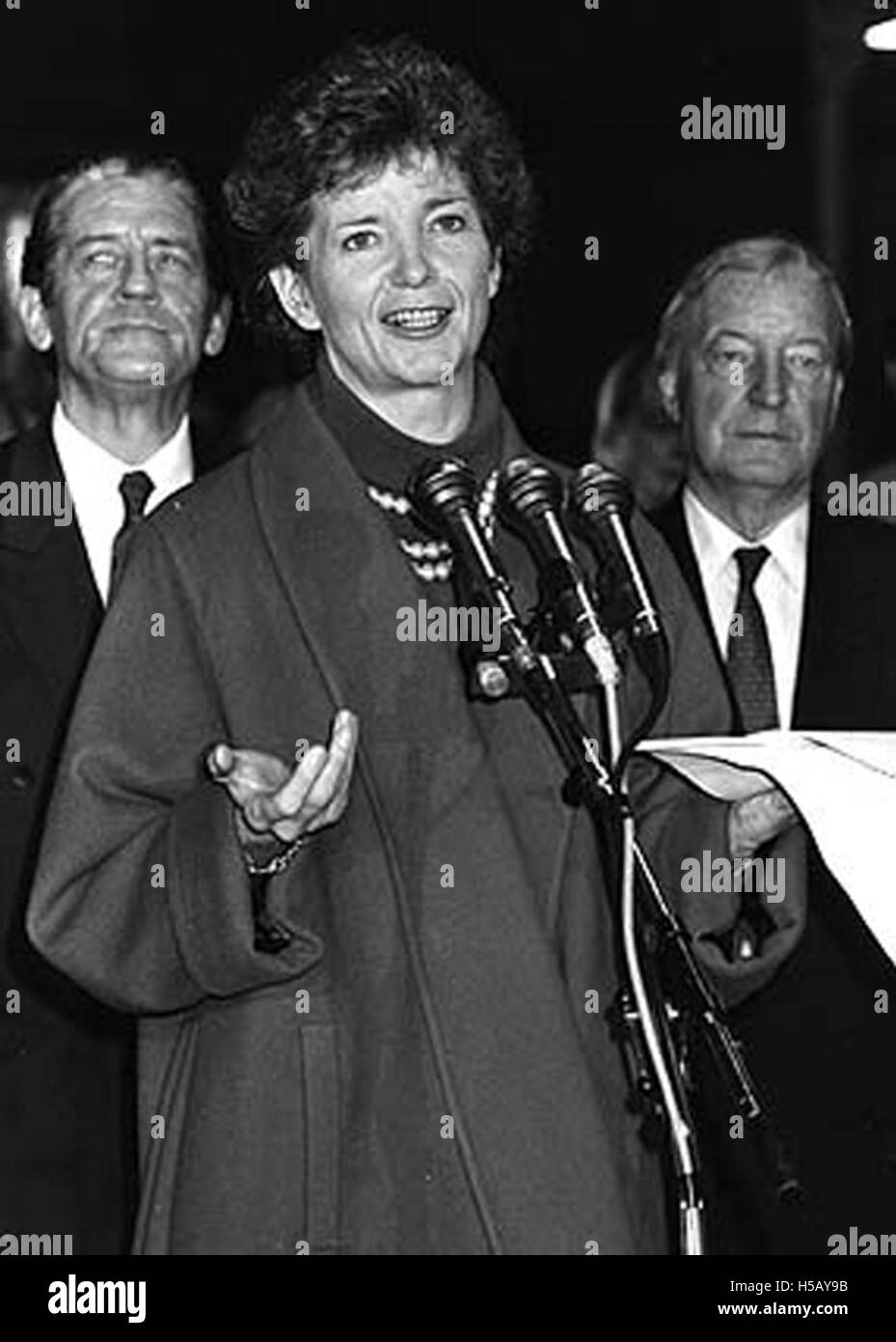 Der 9. November 1990 war ein bedeutendes Datum, das möglicherweise mit einem historischen oder politischen Ereignis zusammenhängt. Ohne zusätzlichen Kontext könnte sie auf ein wichtiges Ereignis in der globalen oder nationalen Geschichte verweisen. Stockfoto