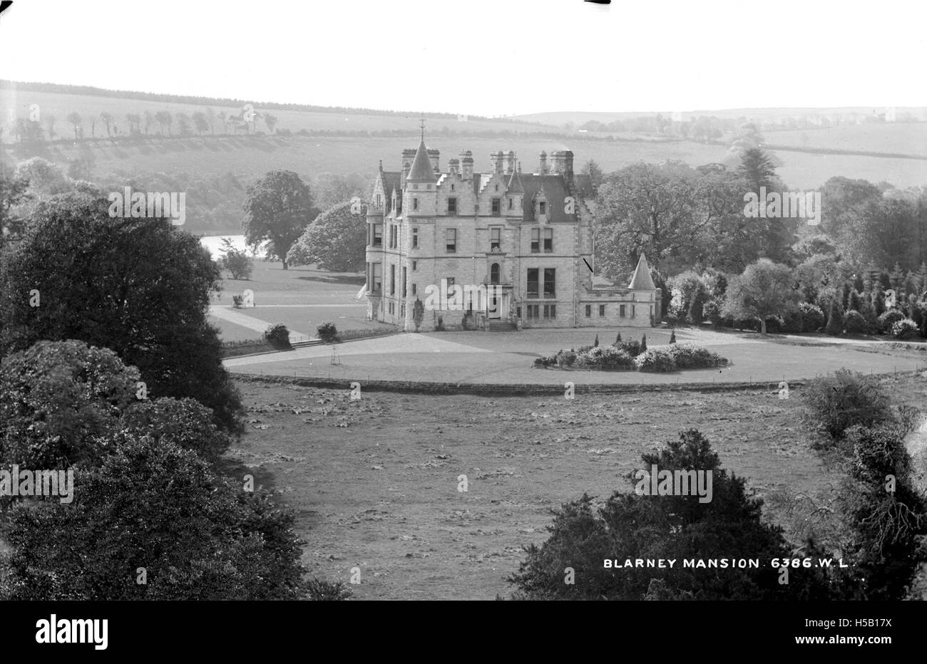 Eine Fotografie oder Beschreibung von Mansion 9 in Blarney, County Cork, Irland, die Architektur, historische Bedeutung, und Standort innerhalb der Region. Stockfoto