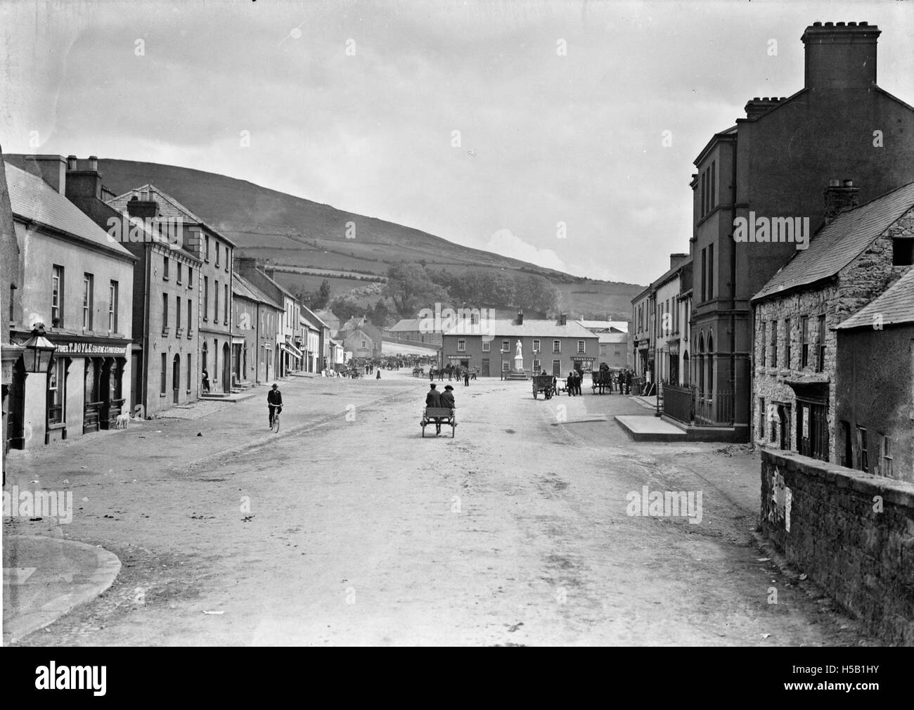 Das Gebäude am 1. Platz in Baltinglass, Co. Wicklow, mit lokaler irischer Architektur und einer historischen Umgebung. Stockfoto