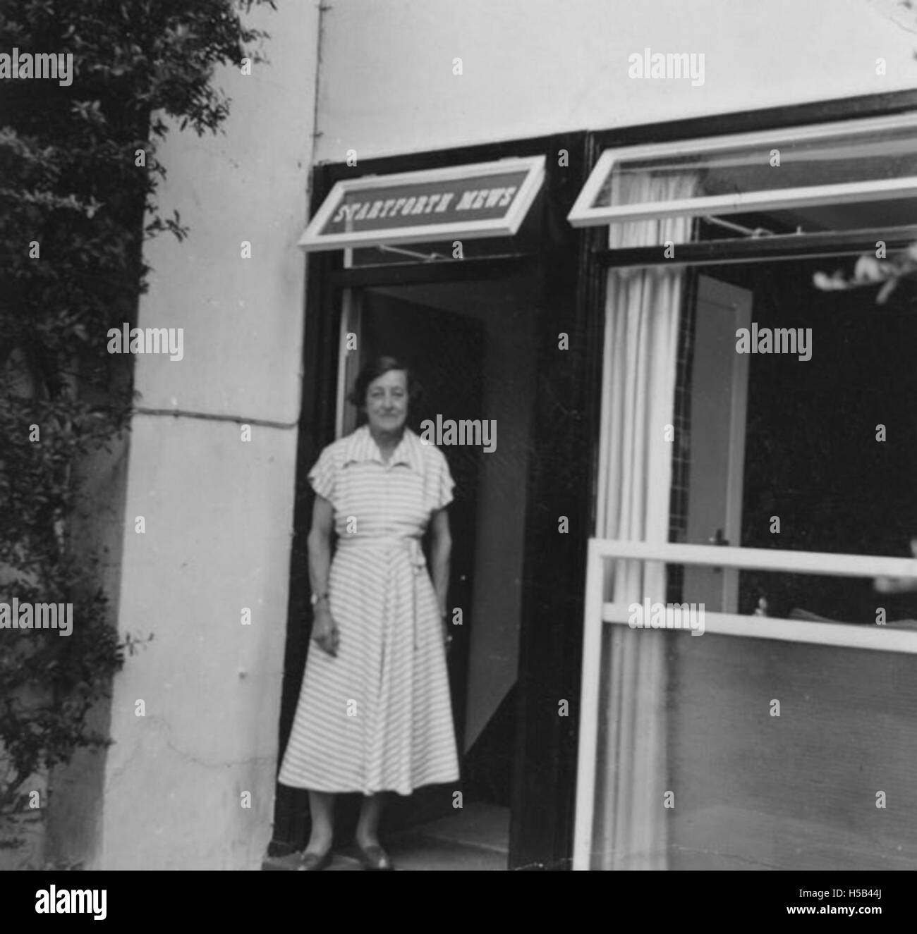 Ein Porträt von Vera Anstey aus der Zeit um 1950. Sie war eine bedeutende Persönlichkeit auf ihrem Gebiet, bekannt für ihre Beiträge zur sozialen und politischen Landschaft der damaligen Zeit. Stockfoto
